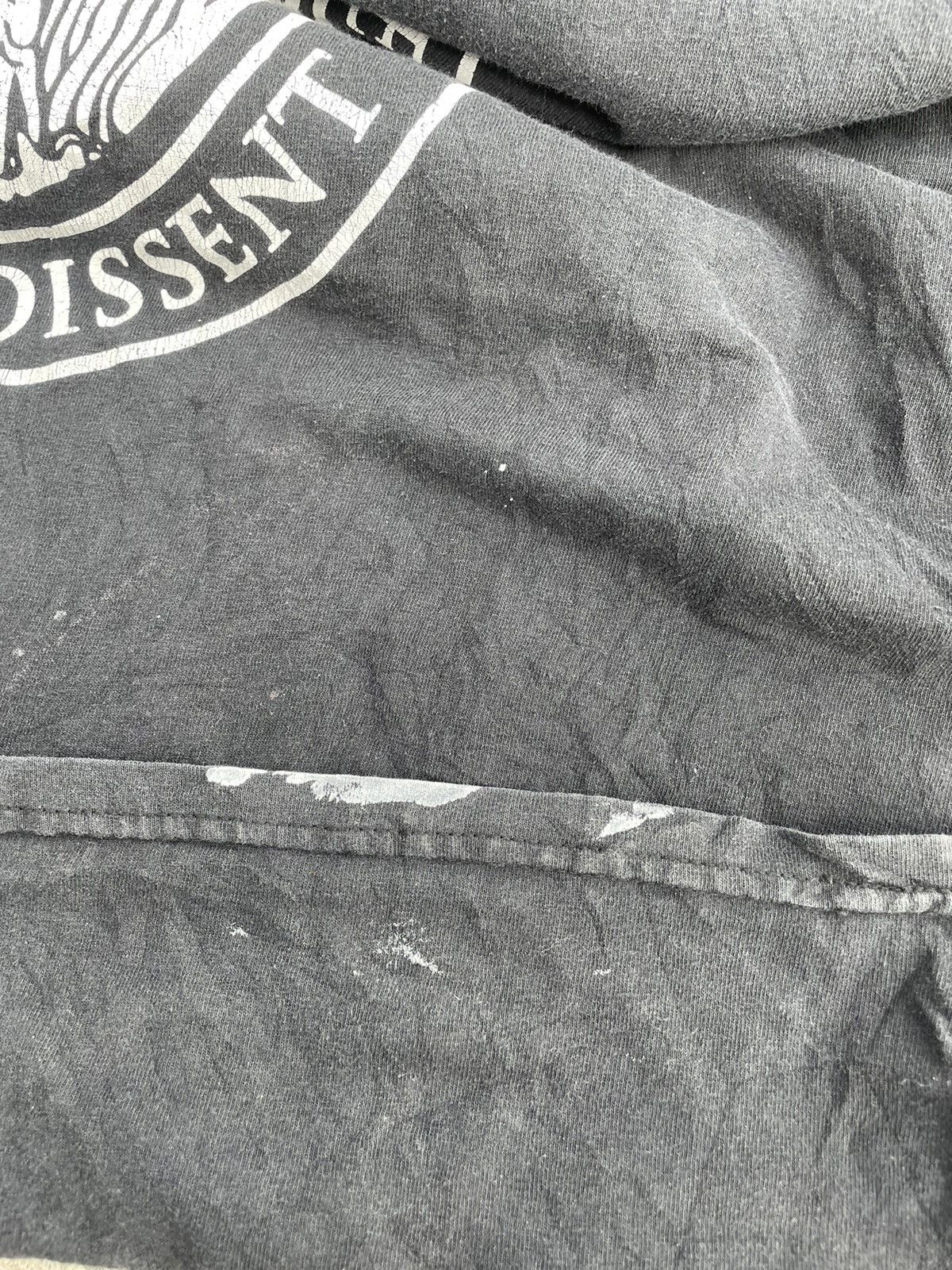 Obey × Vintage Vintage Obey Streetwear Black T-shirt Very Worn Condition Size US L / EU 52-54 / 3 - 8 Thumbnail