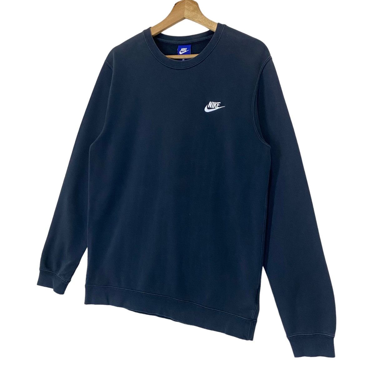 Nike × Vintage Vintage 90s Nike Small Logo Crewneck Sweatshirt Size M Size US M / EU 48-50 / 2 - 3 Thumbnail
