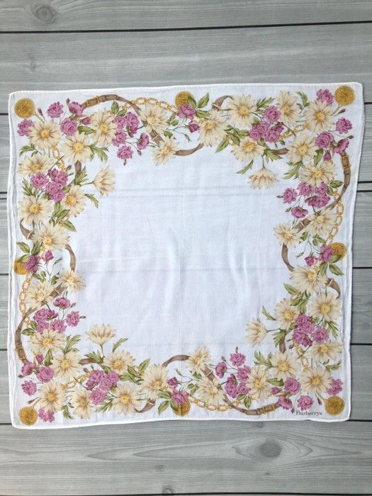 Burberry × Burberry Prorsum × Other Burberry Floral Golden Scarves Size ONE SIZE - 1 Thumbnail