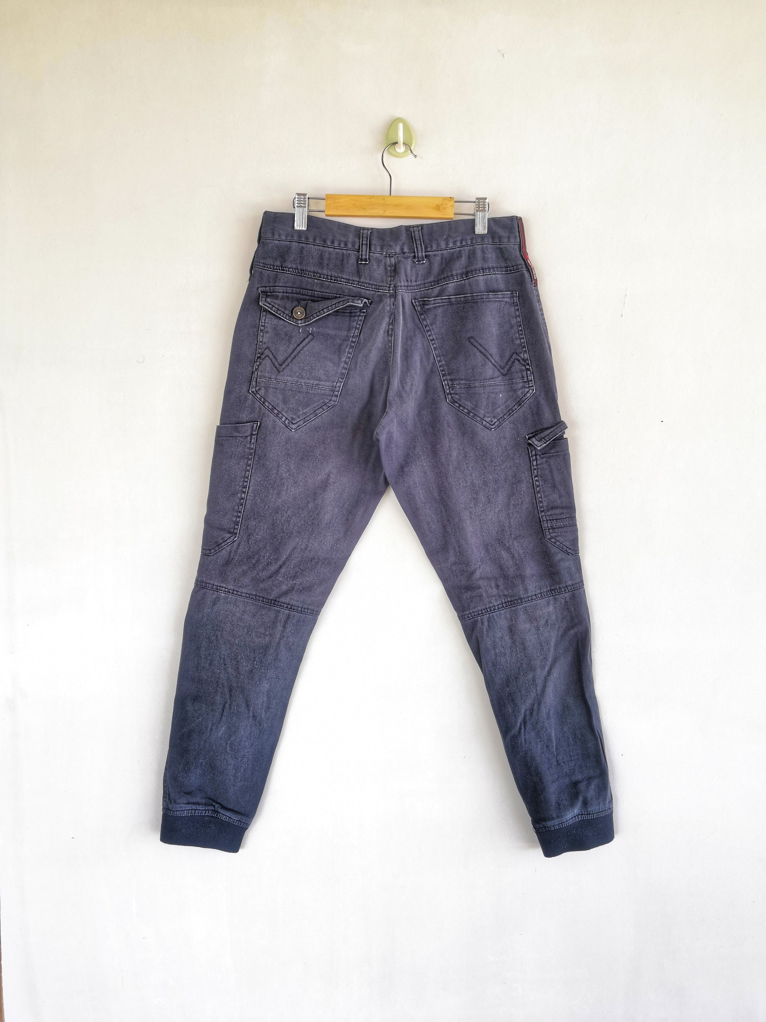 Japanese Brand × Vintage Japanese Cargo Pants Multi Pocket Jogger Bondage Trousers Size 28" / US 6 / IT 42 - 2 Thumbnail