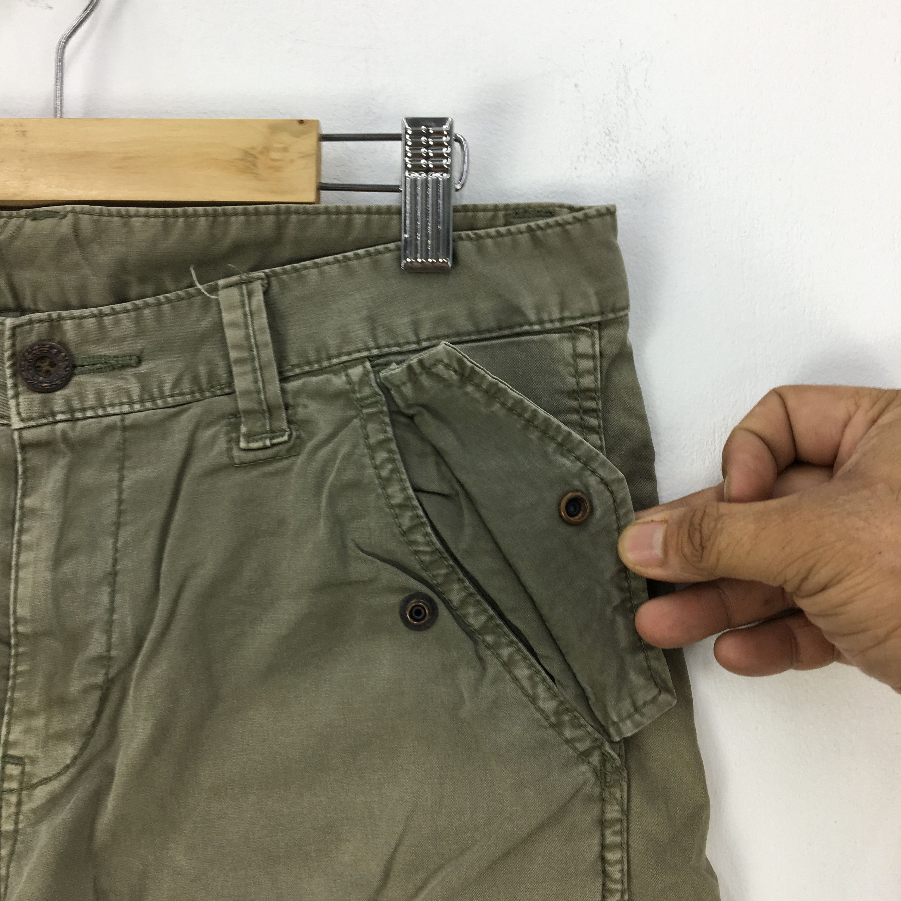 Japanese Brand × Vintage Japanese Cargo Pants Tactical Multi Pocket Utility Pants Size US 30 / EU 46 - 13 Thumbnail