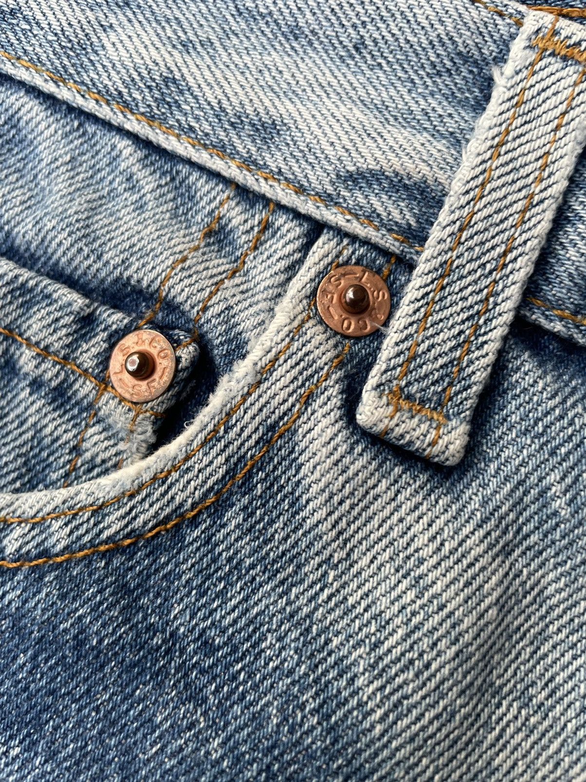 Levi's × Vintage Vintage Levi’s 501 e 1989 Aging Faded Distressed Denim Size US 28 / EU 44 - 17 Thumbnail