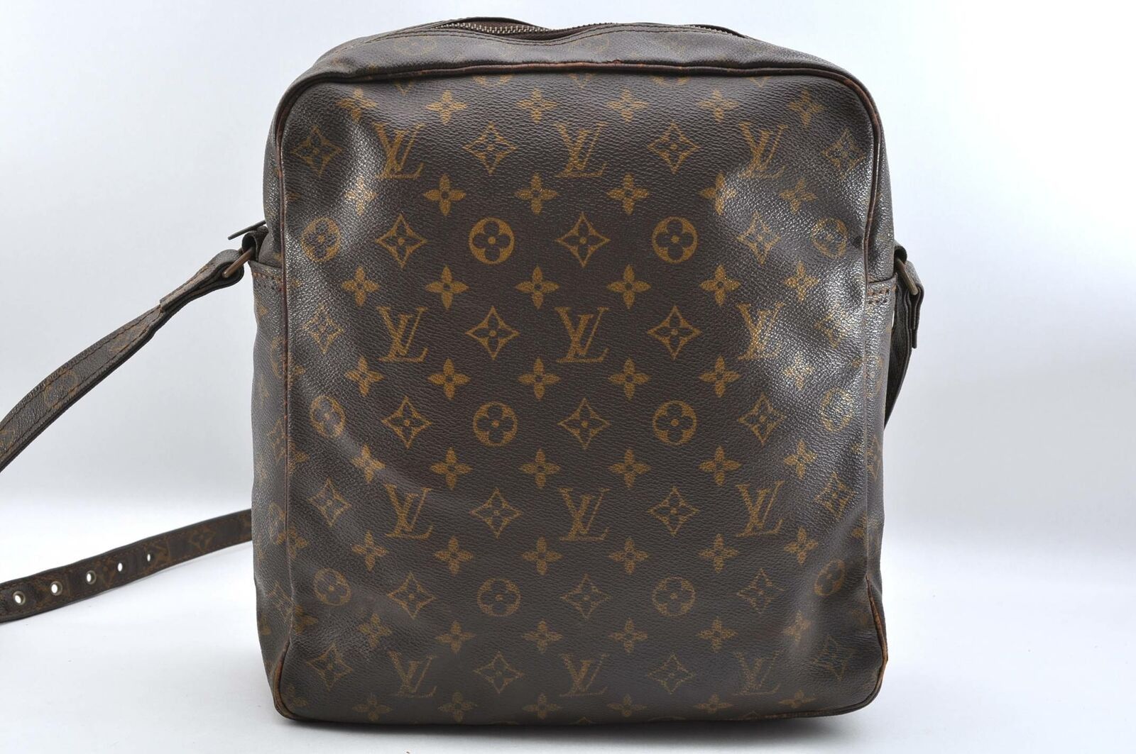 Louis Vuitton Danube Crossbody Shoulder Bag Size ONE SIZE - 2 Thumbnail
