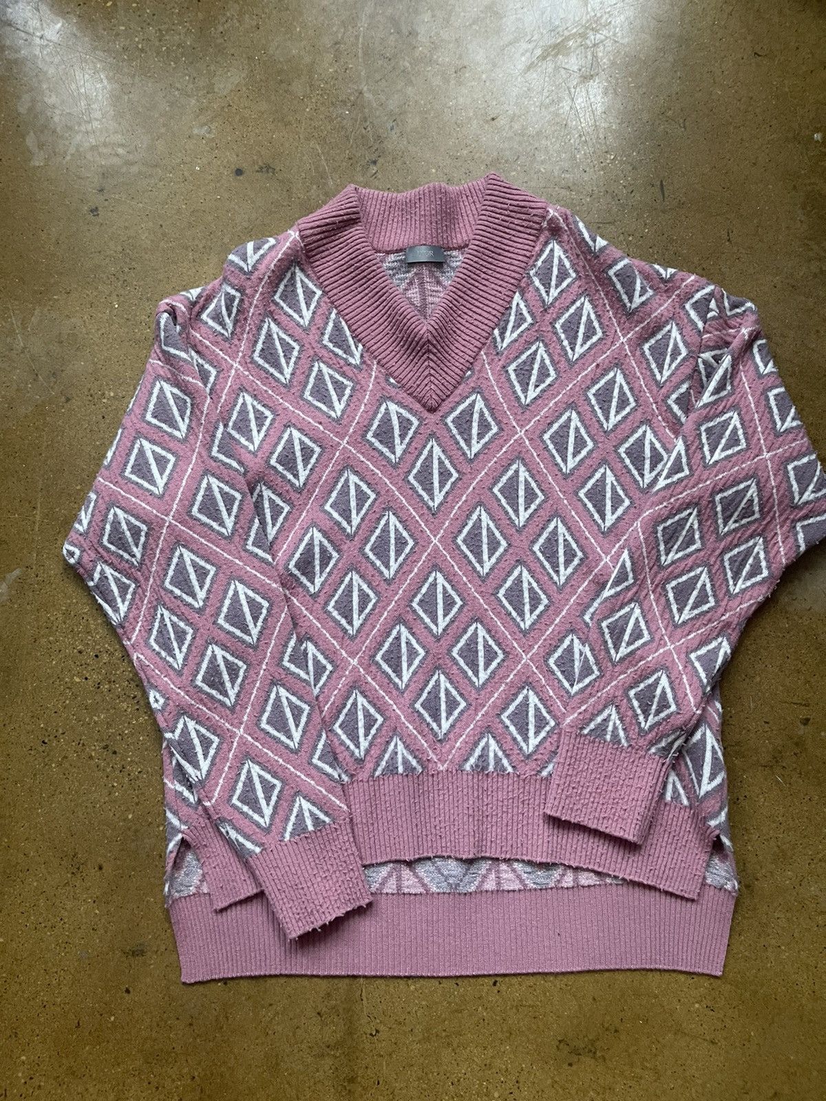Dior $2700 Dior “CD” Cashmere monogram V neck Cactus Jack Size US L / EU 52-54 / 3 - 1 Thumbnail