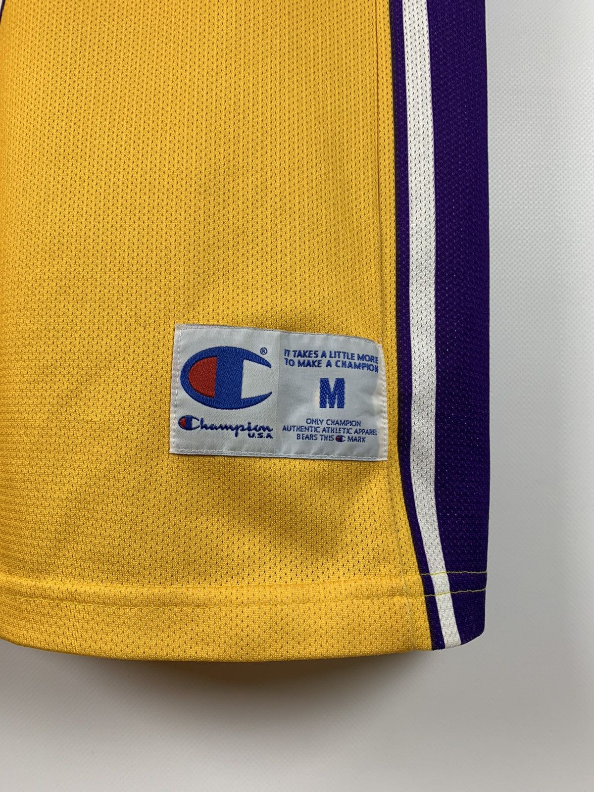 Champion 90s Vintage Kobe Bryant Los Angeles Lakers Champion Jersey Size US M / EU 48-50 / 2 - 10 Thumbnail