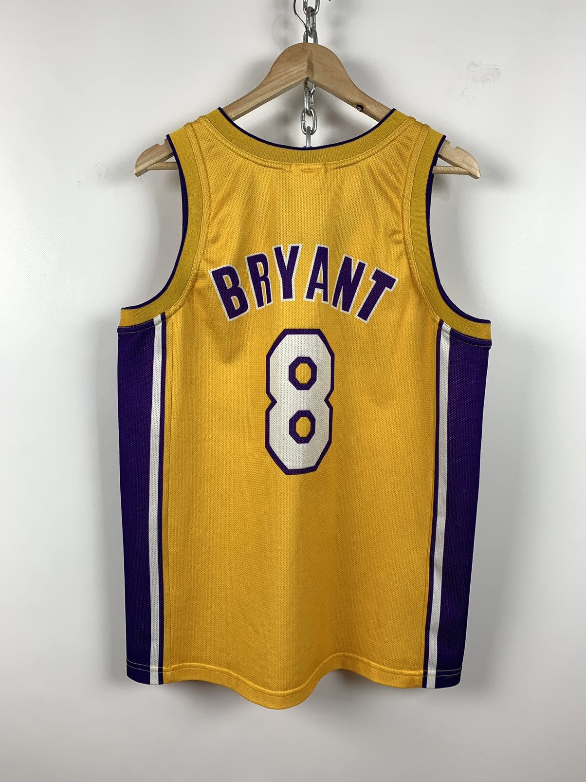 Champion 90s Vintage Kobe Bryant Los Angeles Lakers Champion Jersey Size US M / EU 48-50 / 2 - 2 Thumbnail