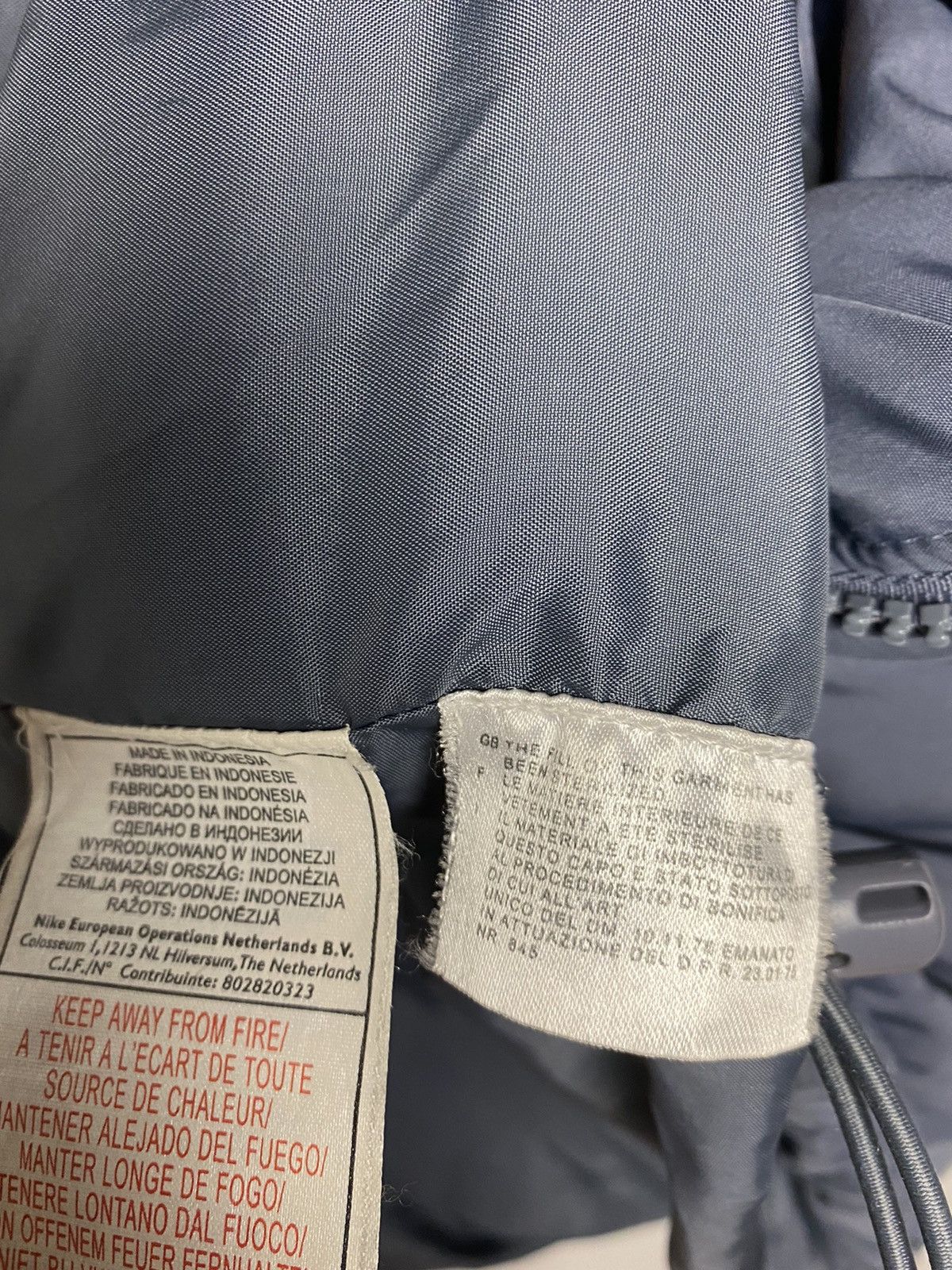 Nike × Vintage Nike vintage grey puffer vest small swoosh 2000s Size US XXL / EU 58 / 5 - 6 Thumbnail