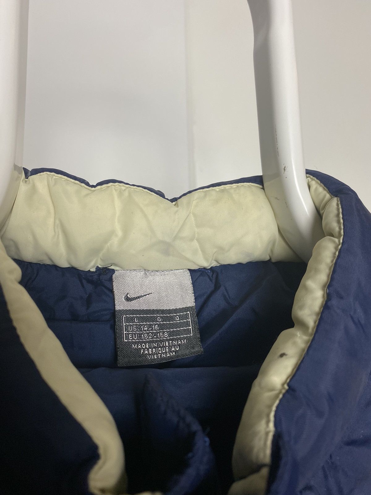 Nike × Vintage Nike vintage navy puffer jacket Athletic 2000s Size US S / EU 44-46 / 1 - 3 Thumbnail