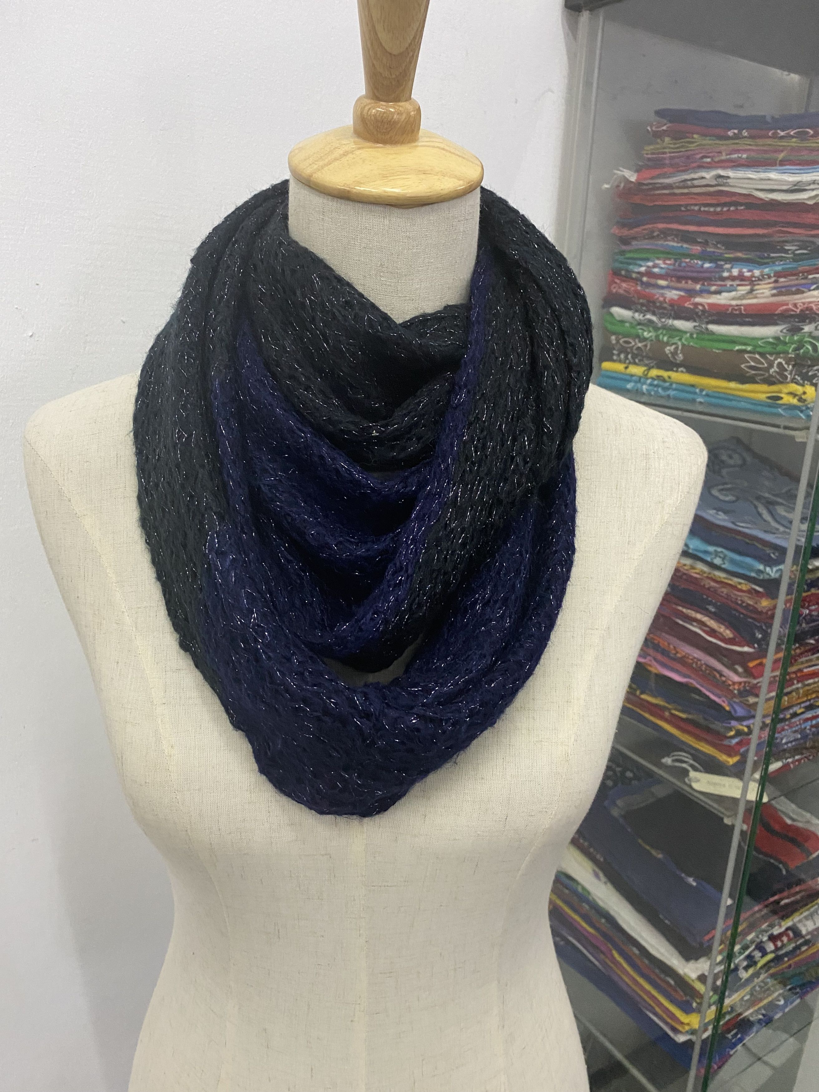Krizia Uomo Krizia Uomo Infinity Scarf / Muffler / Neckwear Size ONE SIZE - 1 Thumbnail