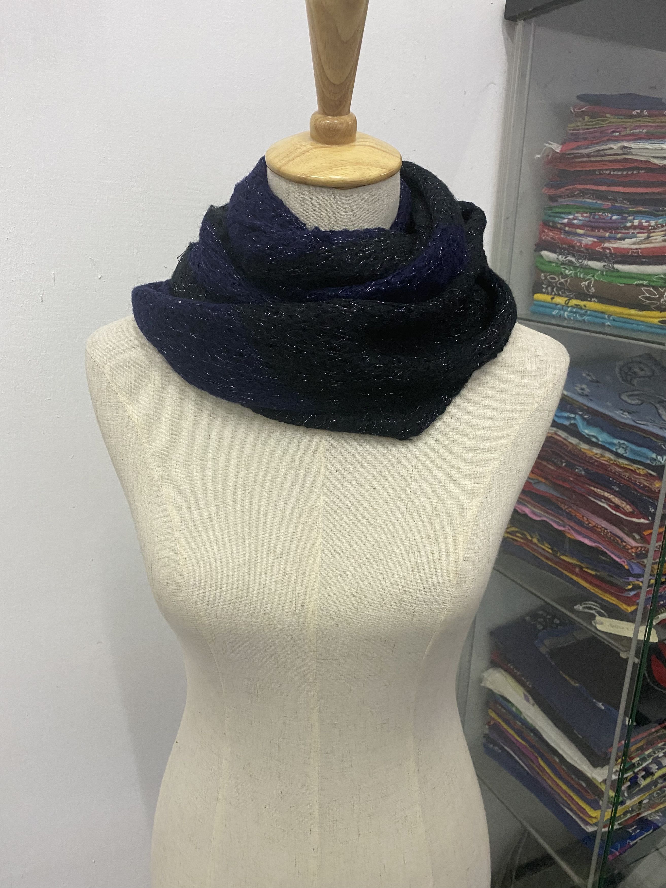 Krizia Uomo Krizia Uomo Infinity Scarf / Muffler / Neckwear Size ONE SIZE - 5 Thumbnail