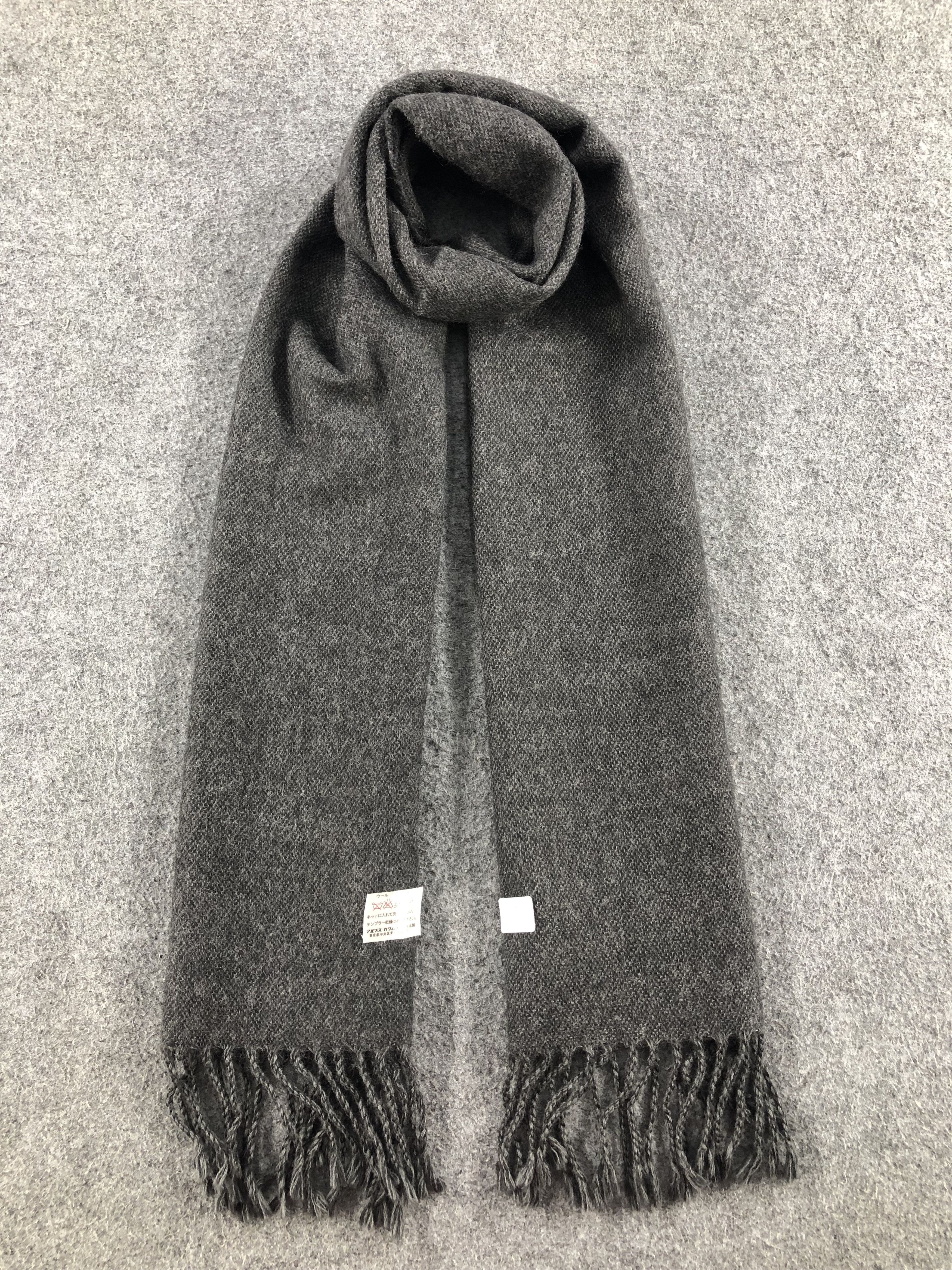 Pierre Balmain Pierre Balmain Scarf / Muffler / Neckwear Size ONE SIZE - 1 Thumbnail