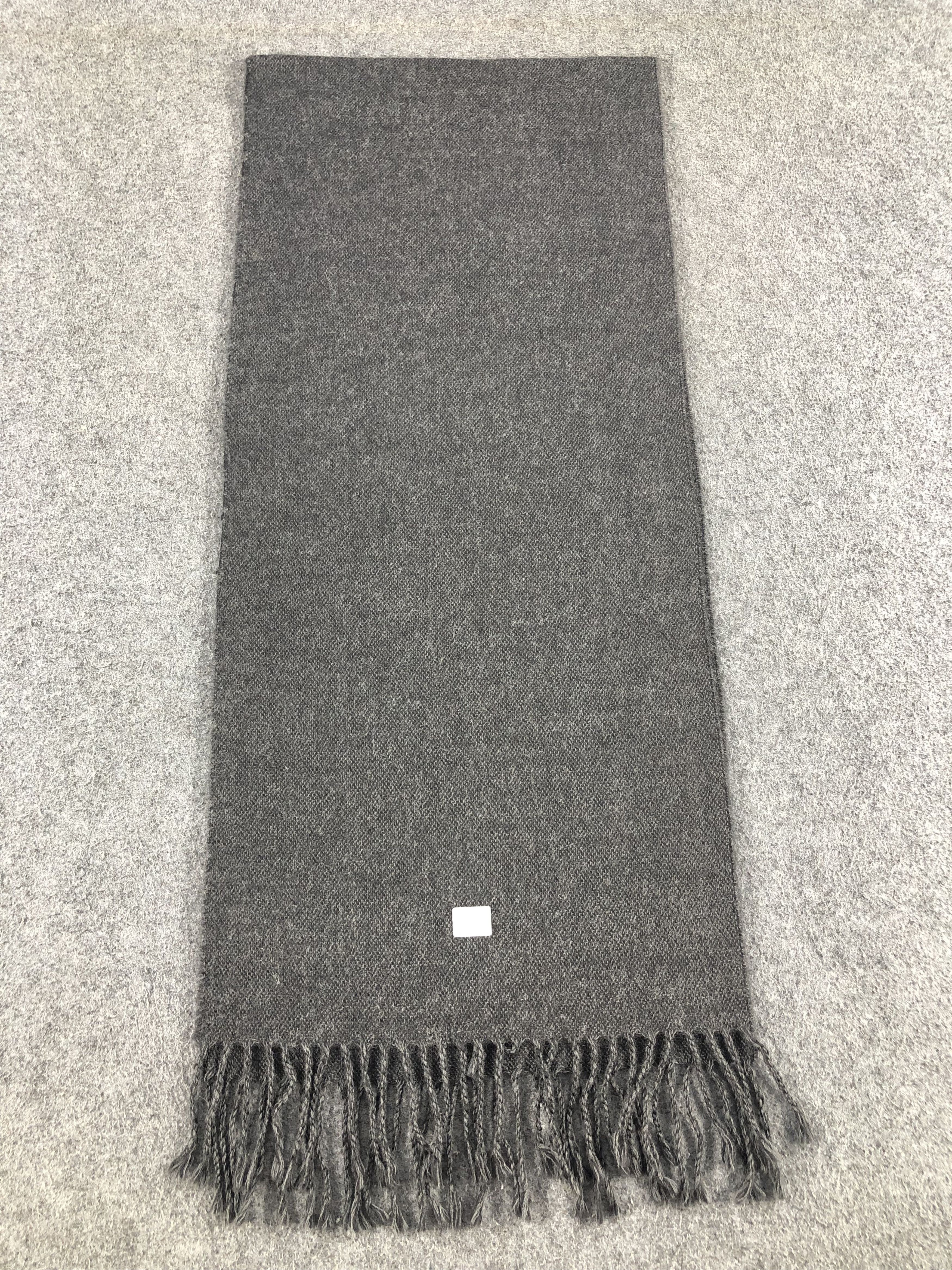 Pierre Balmain Pierre Balmain Scarf / Muffler / Neckwear Size ONE SIZE - 3 Thumbnail