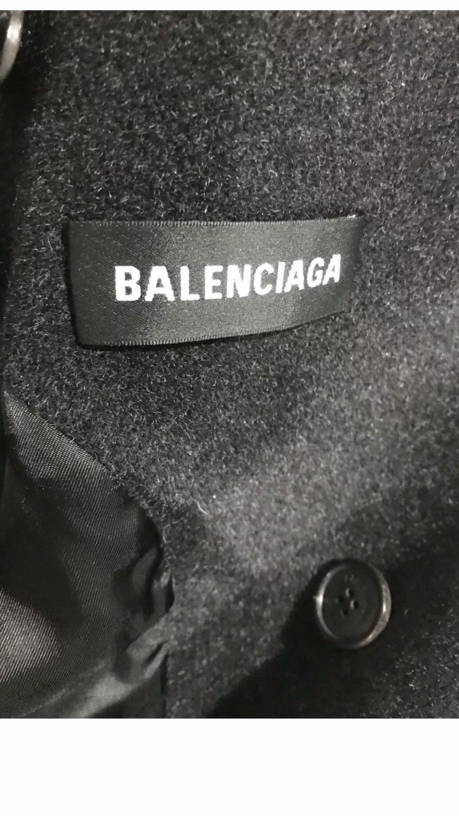 Balenciaga Balenciaga oversized distressed coat. 48/M. $3500 Size US M / EU 48-50 / 2 - 15 Thumbnail