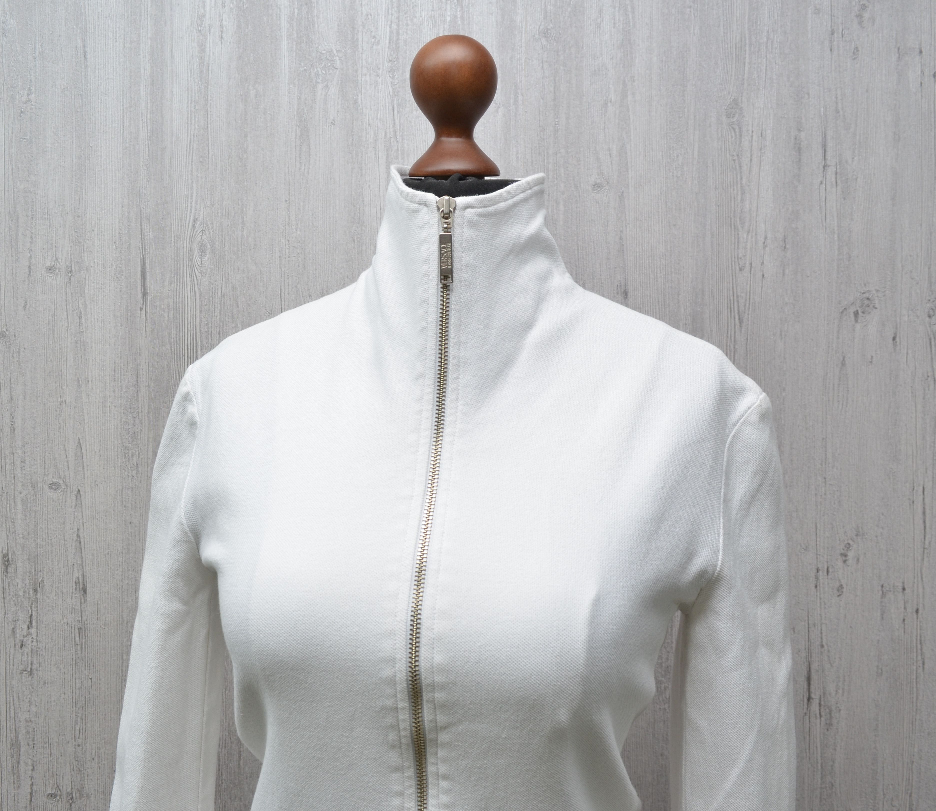 Versace Vtg Versace Jeans Couture Wmns Cropped White Jacket M 90s Size US M / EU 48-50 / 2 - 4 Thumbnail