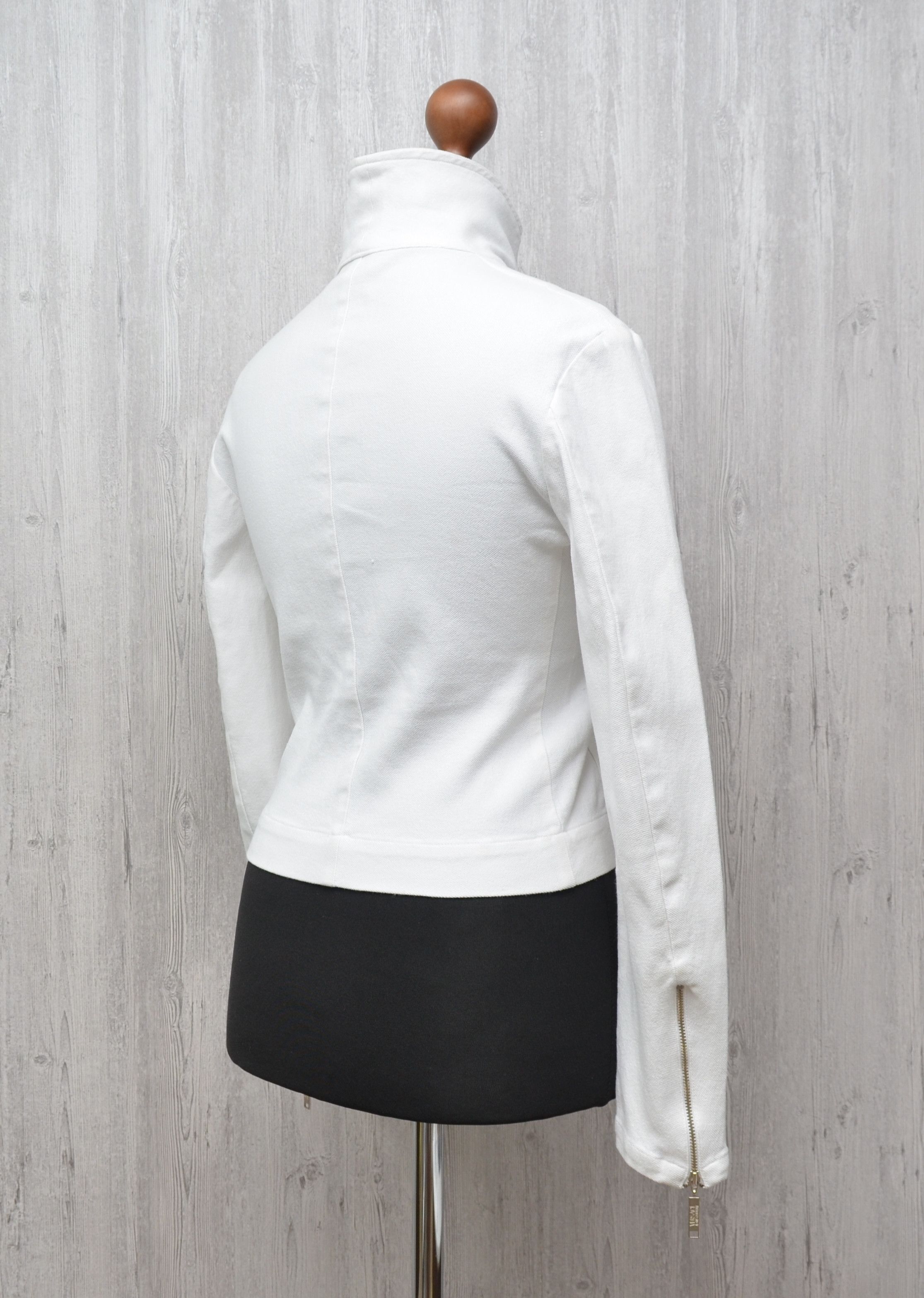 Versace Vtg Versace Jeans Couture Wmns Cropped White Jacket M 90s Size US M / EU 48-50 / 2 - 9 Thumbnail