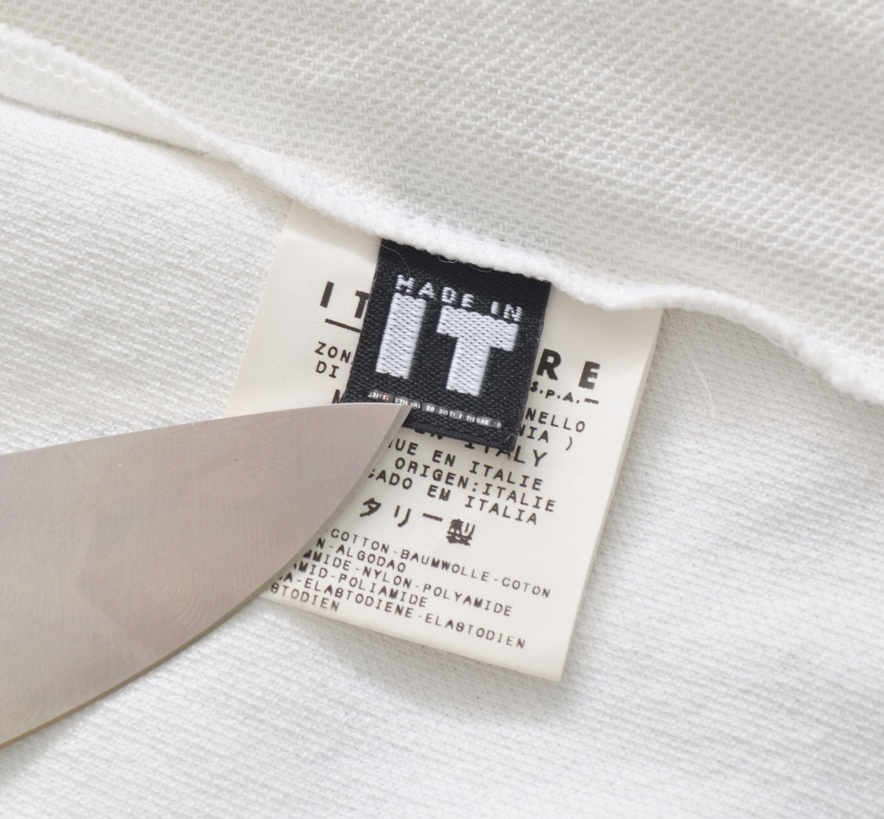 Versace Vtg Versace Jeans Couture Wmns Cropped White Jacket M 90s Size US M / EU 48-50 / 2 - 14 Thumbnail