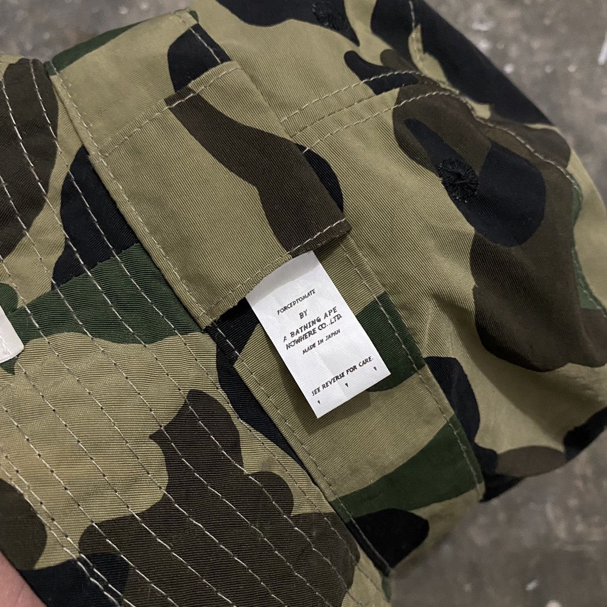 Bape × Vintage 1st Camo Reversible Bucket Hat Size ONE SIZE - 4 Thumbnail