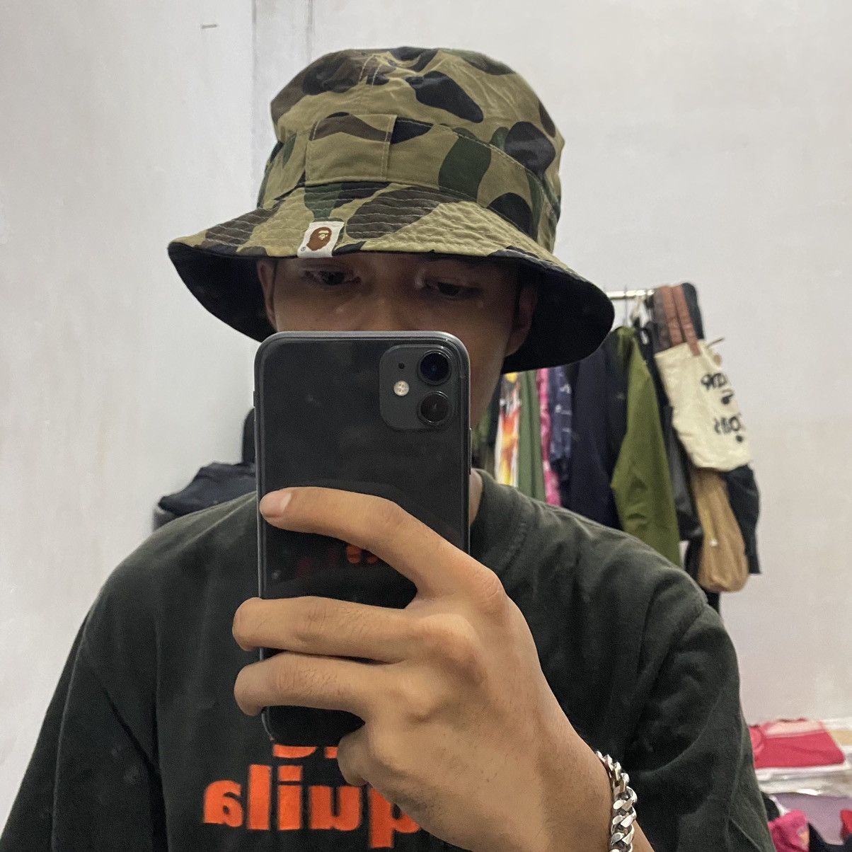 Bape × Vintage 1st Camo Reversible Bucket Hat Size ONE SIZE - 3 Thumbnail
