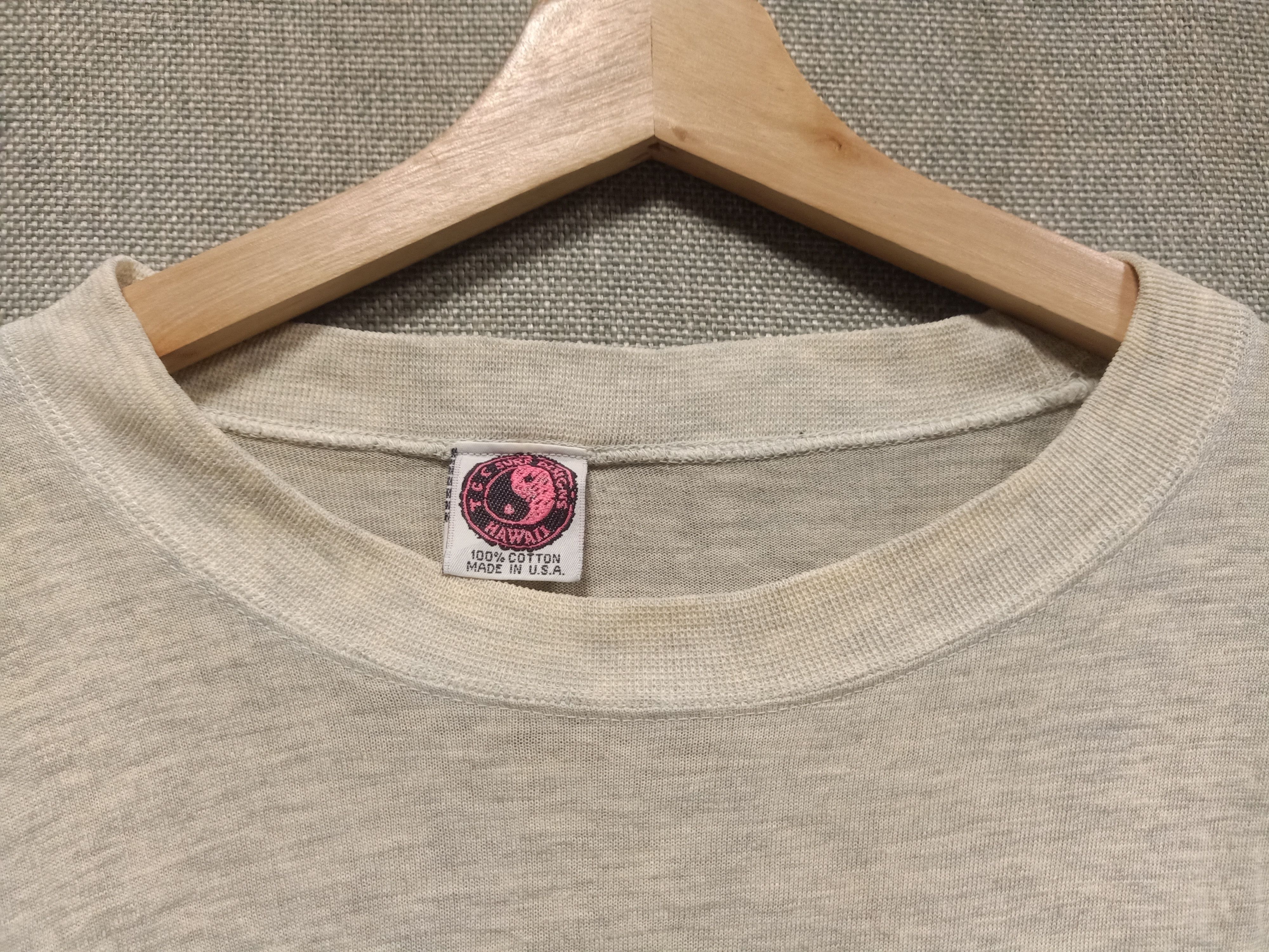Vintage vintage 90s t shirt t & c surf made in usa Size US L / EU 52-54 / 3 - 3 Thumbnail
