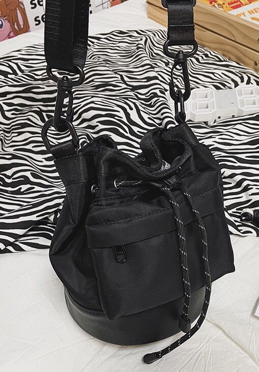 Japanese Brand Fashion y2k casual crossbody pouch bag Size ONE SIZE - 5 Thumbnail
