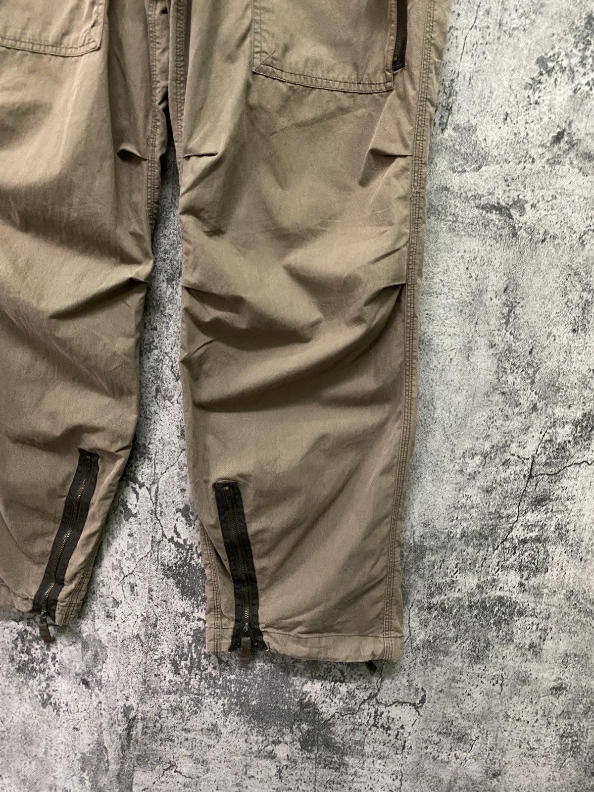 Japanese Brand Vintage Vache Nylon 7 Pocket Zipper Parachute Pants Size US 33 - 6 Thumbnail