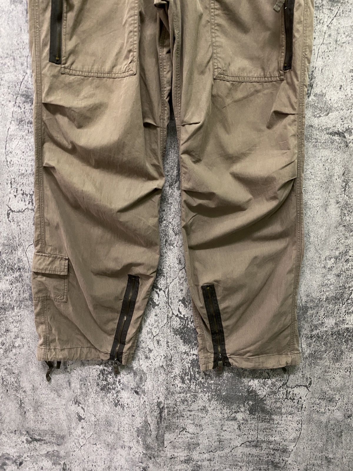 Japanese Brand Vintage Vache Nylon 7 Pocket Zipper Parachute Pants Size US 33 - 8 Thumbnail