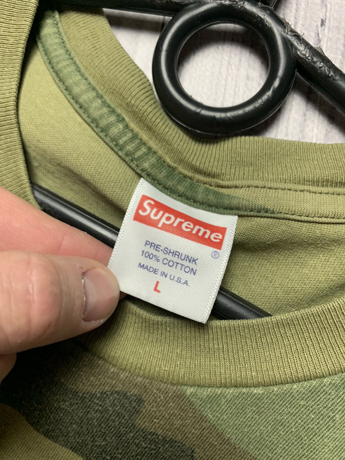 Supreme Supreme Camo tee Dog big logo size L Size US L / EU 52-54 / 3 - 4 Thumbnail