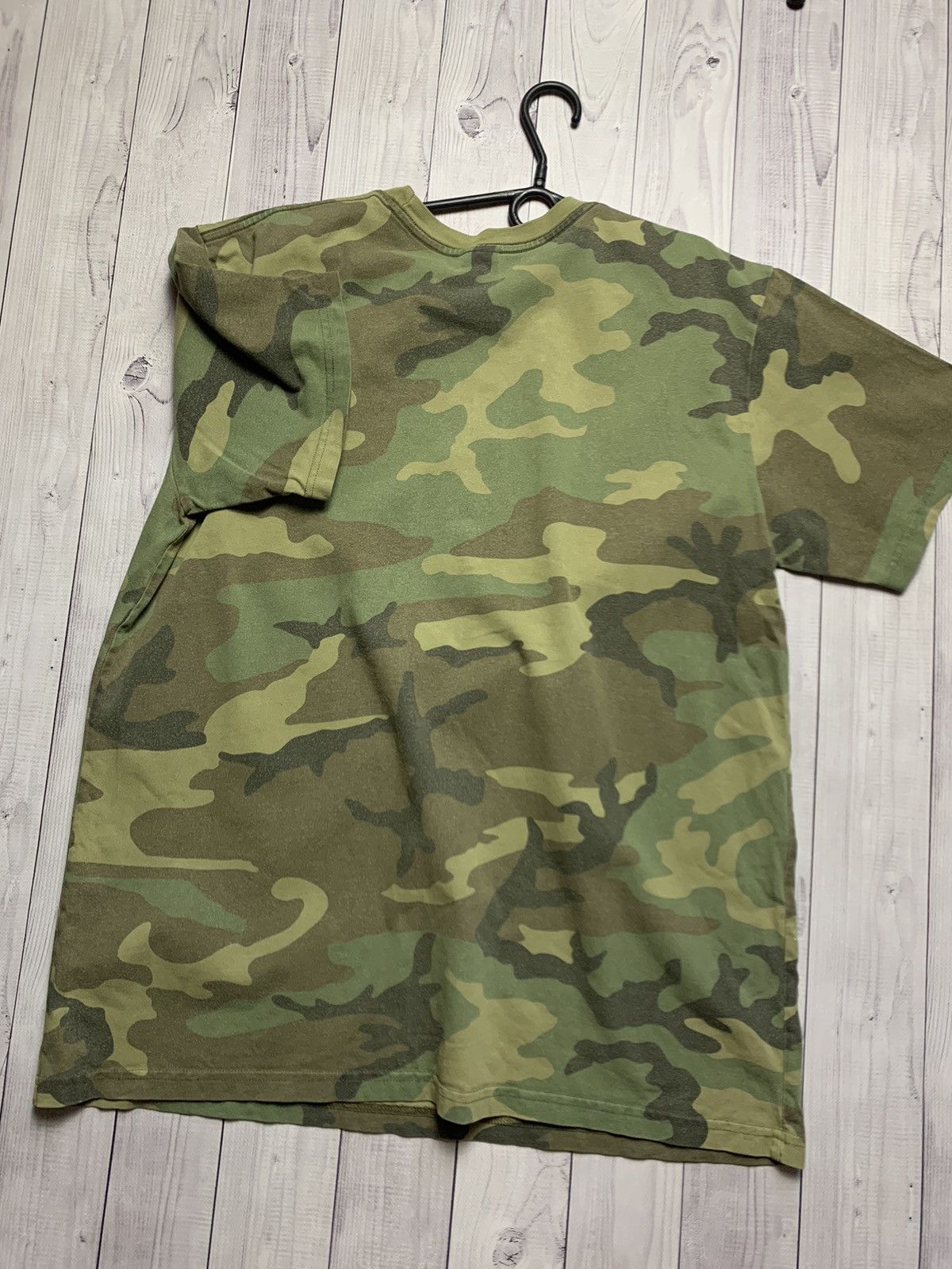 Supreme Supreme Camo tee Dog big logo size L Size US L / EU 52-54 / 3 - 6 Thumbnail