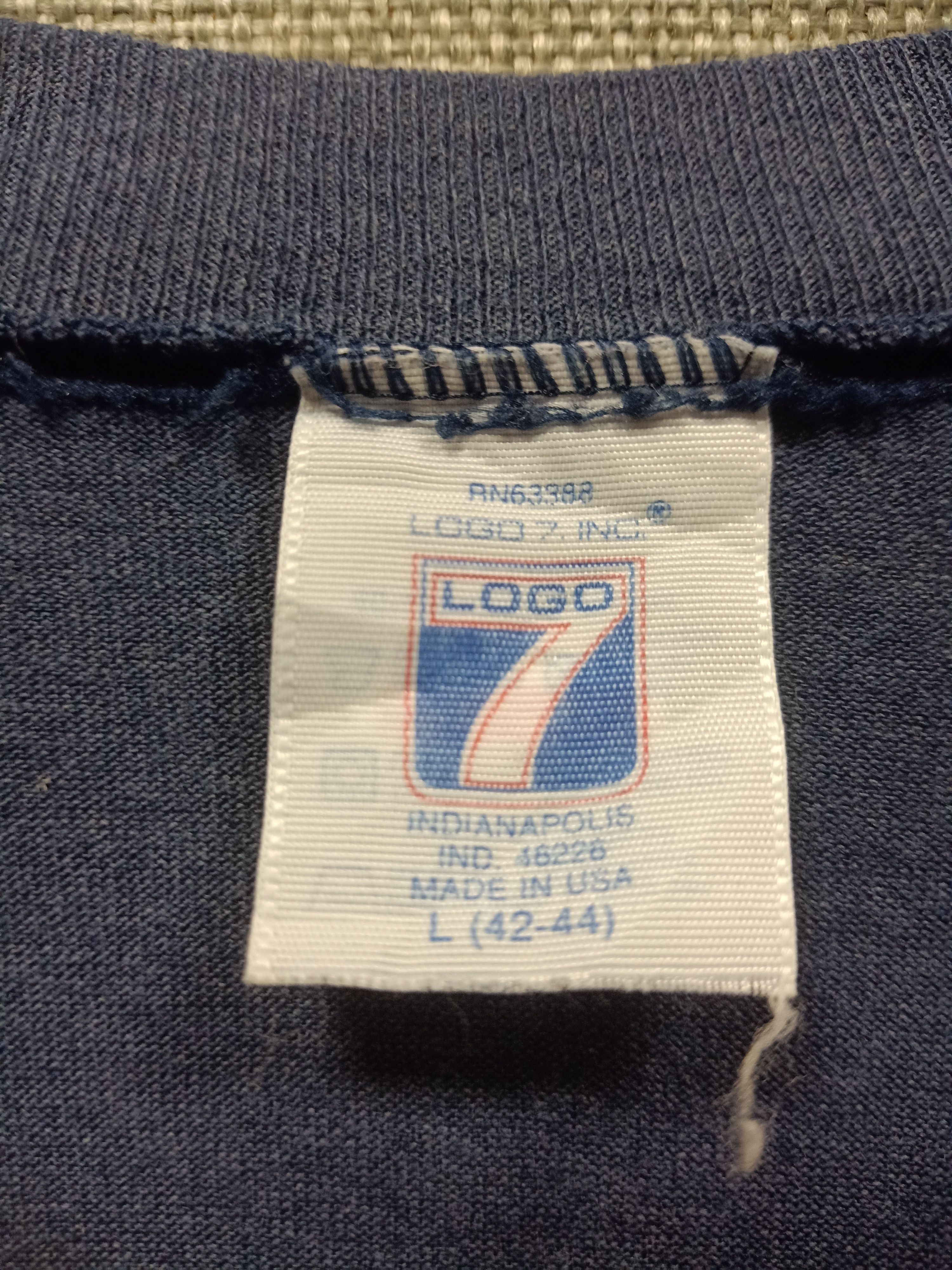 Logo 7 vintage 90s t shirt mlb cleveland indians made in usa Size US L / EU 52-54 / 3 - 4 Thumbnail