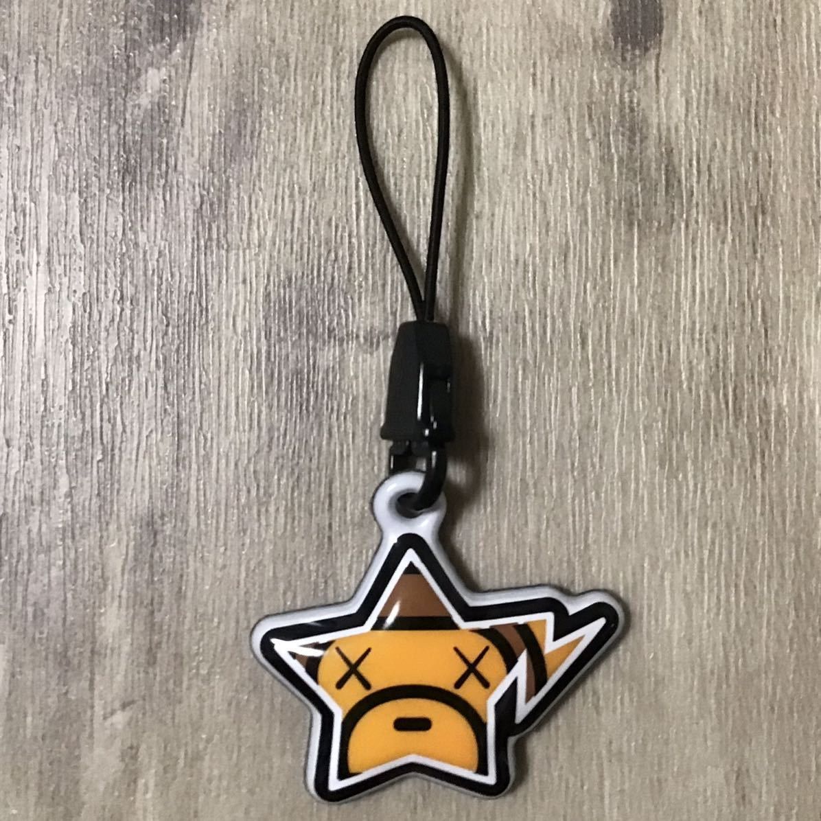 Bape × Kaws BAPE × KAWS MILO mobile cleaner strap a bathing ape NIGO Size ONE SIZE - 1 Thumbnail