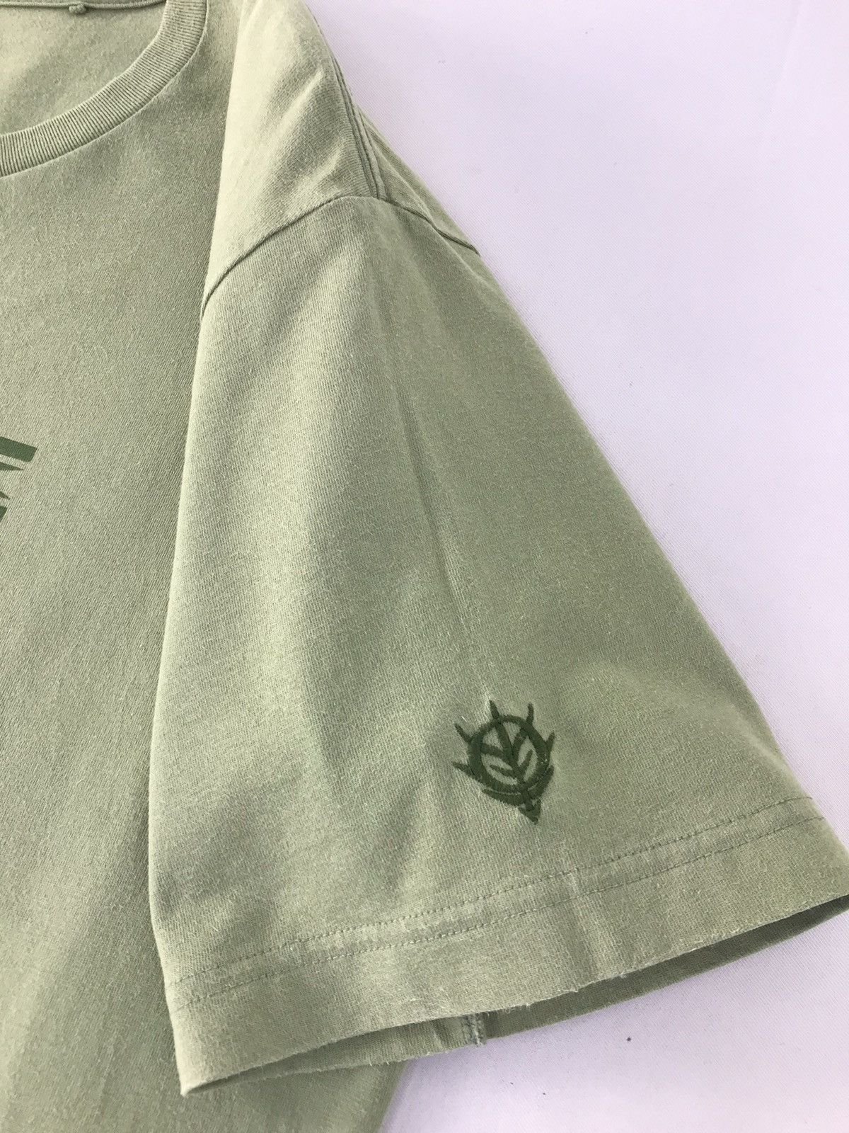 Anime × Uniqlo UT Mobile Suit Gundam 40th Anniversary-Zaku 2 Tee Size US L / EU 52-54 / 3 - 5 Thumbnail