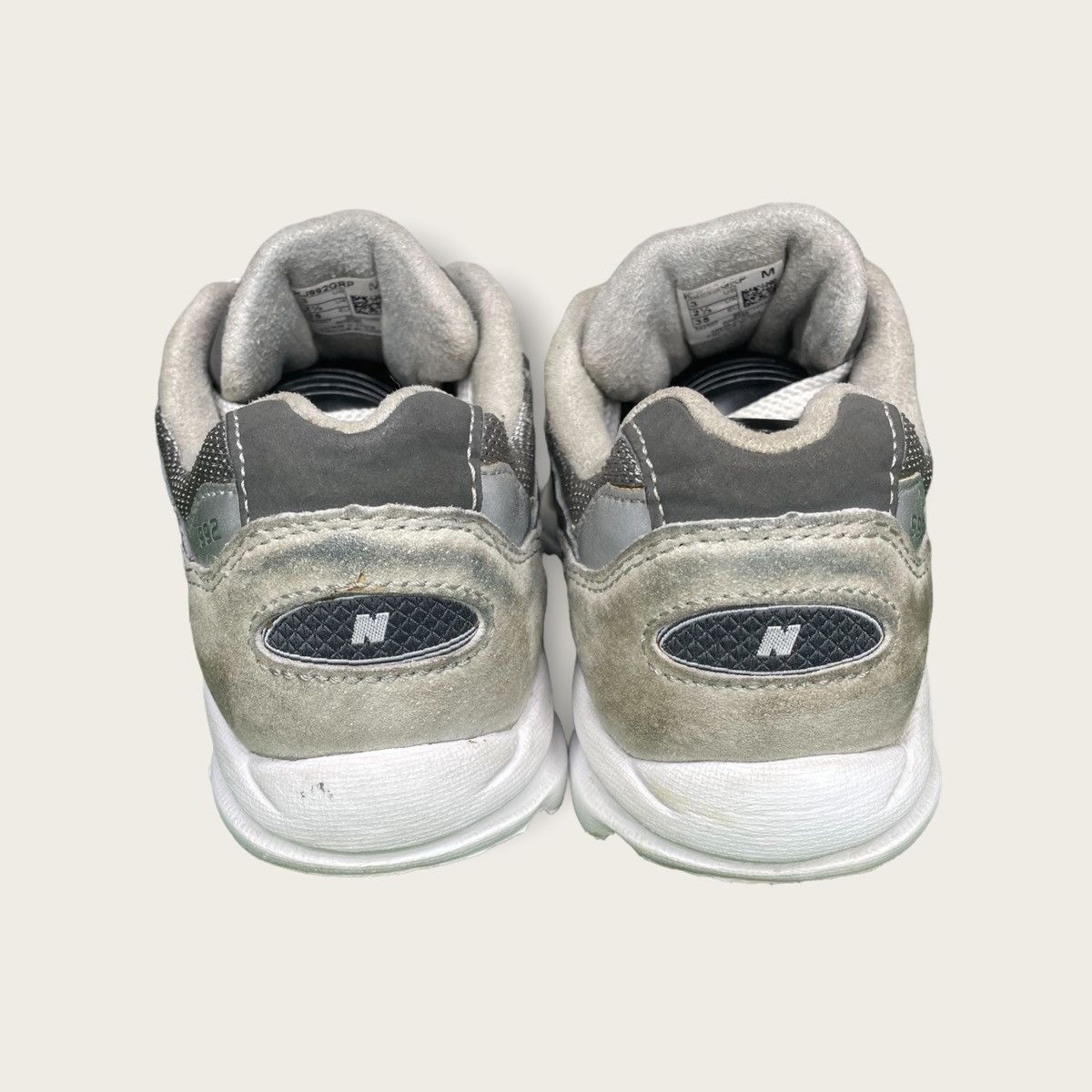 New Balance New Balance 992 Kith Grey White Sz 4.5 Womens Size US 5 / EU 37 - 3 Thumbnail