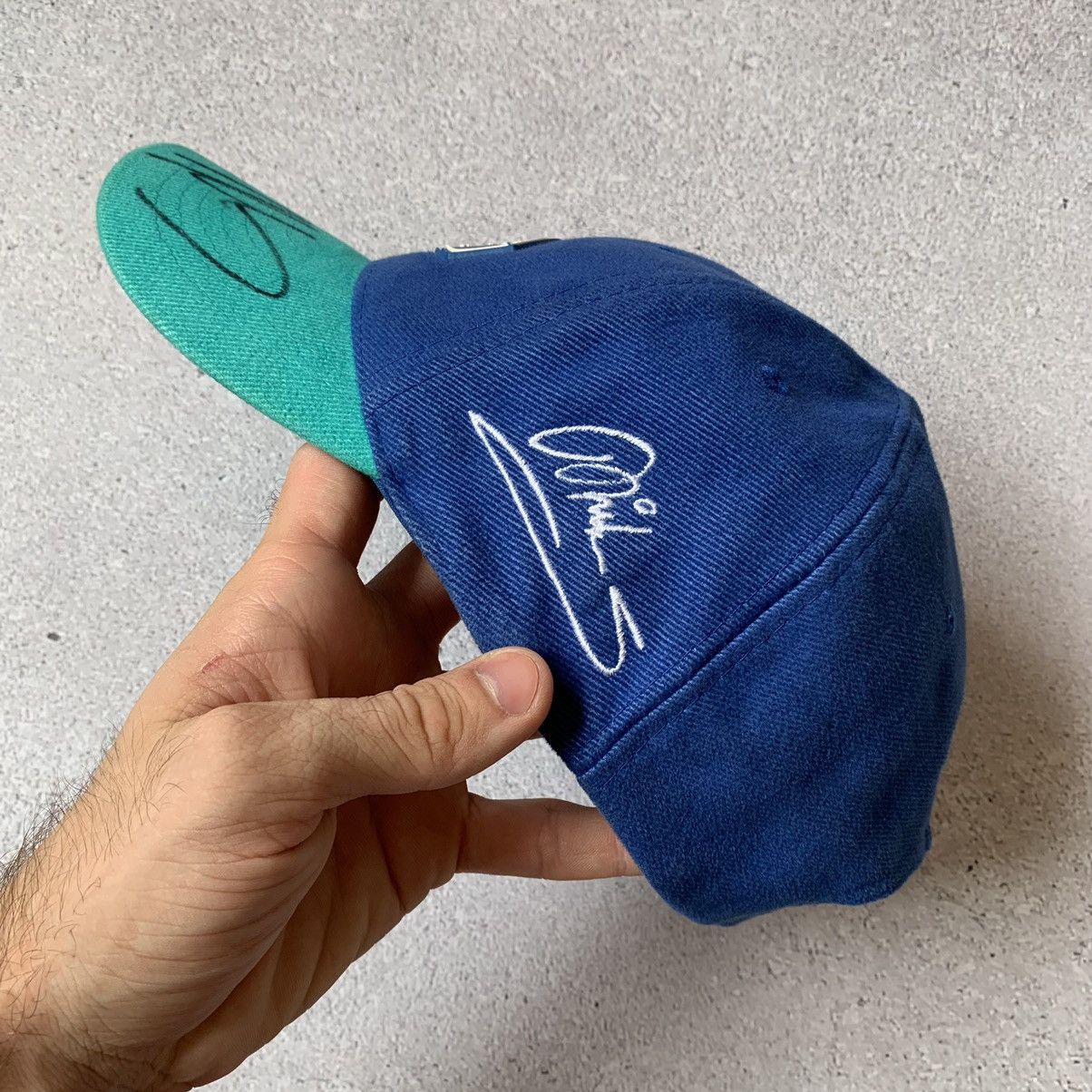 Formula 1 Vintage 90’s Red Bull SAUBER PETRONAS Cap Size ONE SIZE - 9 Thumbnail