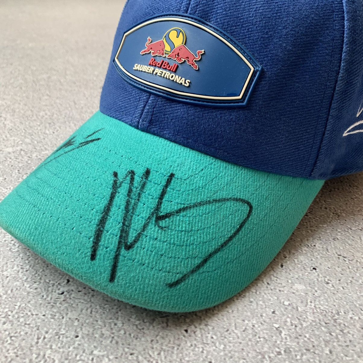 Formula 1 Vintage 90’s Red Bull SAUBER PETRONAS Cap Size ONE SIZE - 5 Thumbnail