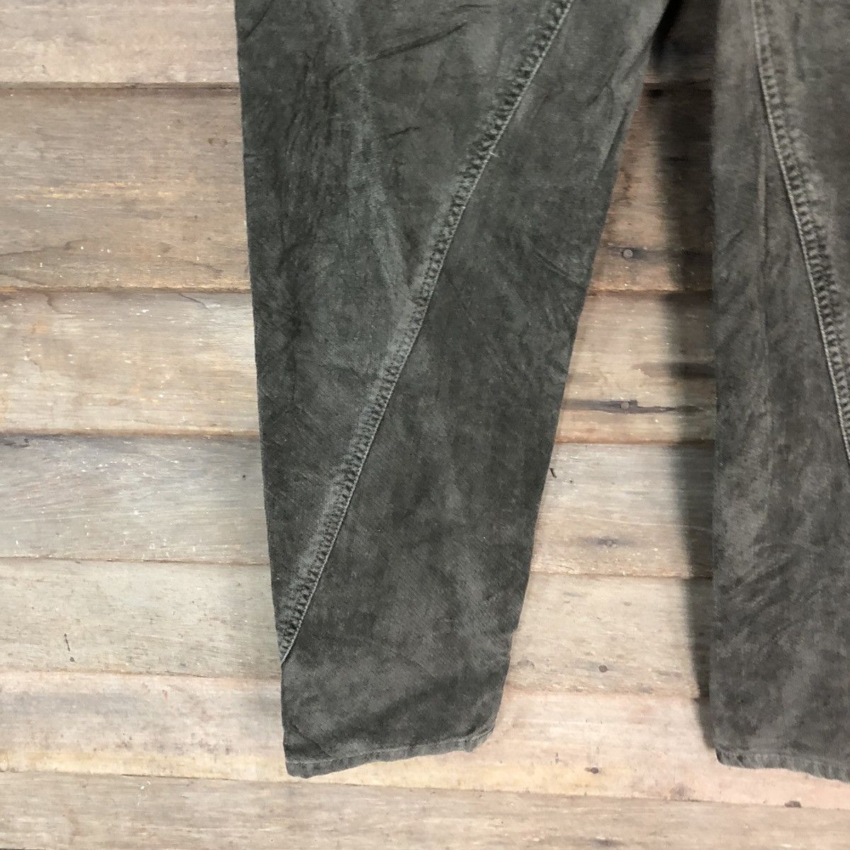 Japanese Brand Interavupo Green Conduroy streetwear vintage Pants #5688 Size US 29 - 6 Thumbnail