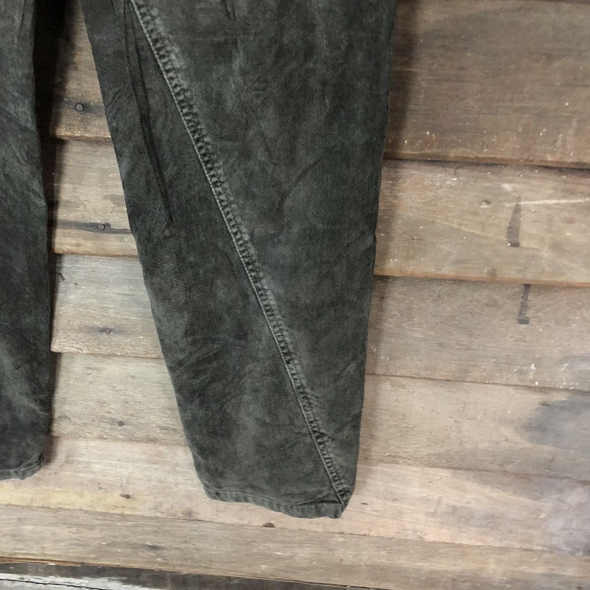 Japanese Brand Interavupo Green Conduroy streetwear vintage Pants #5688 Size US 29 - 7 Thumbnail