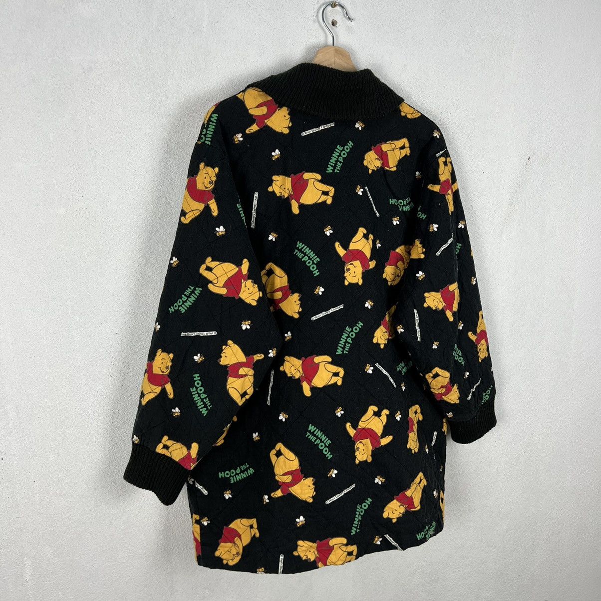 Disney VINTAGE ERNY WALT DISNEY COMPANY POOH FULL PRINT JACKET Size US L / EU 52-54 / 3 - 10 Thumbnail