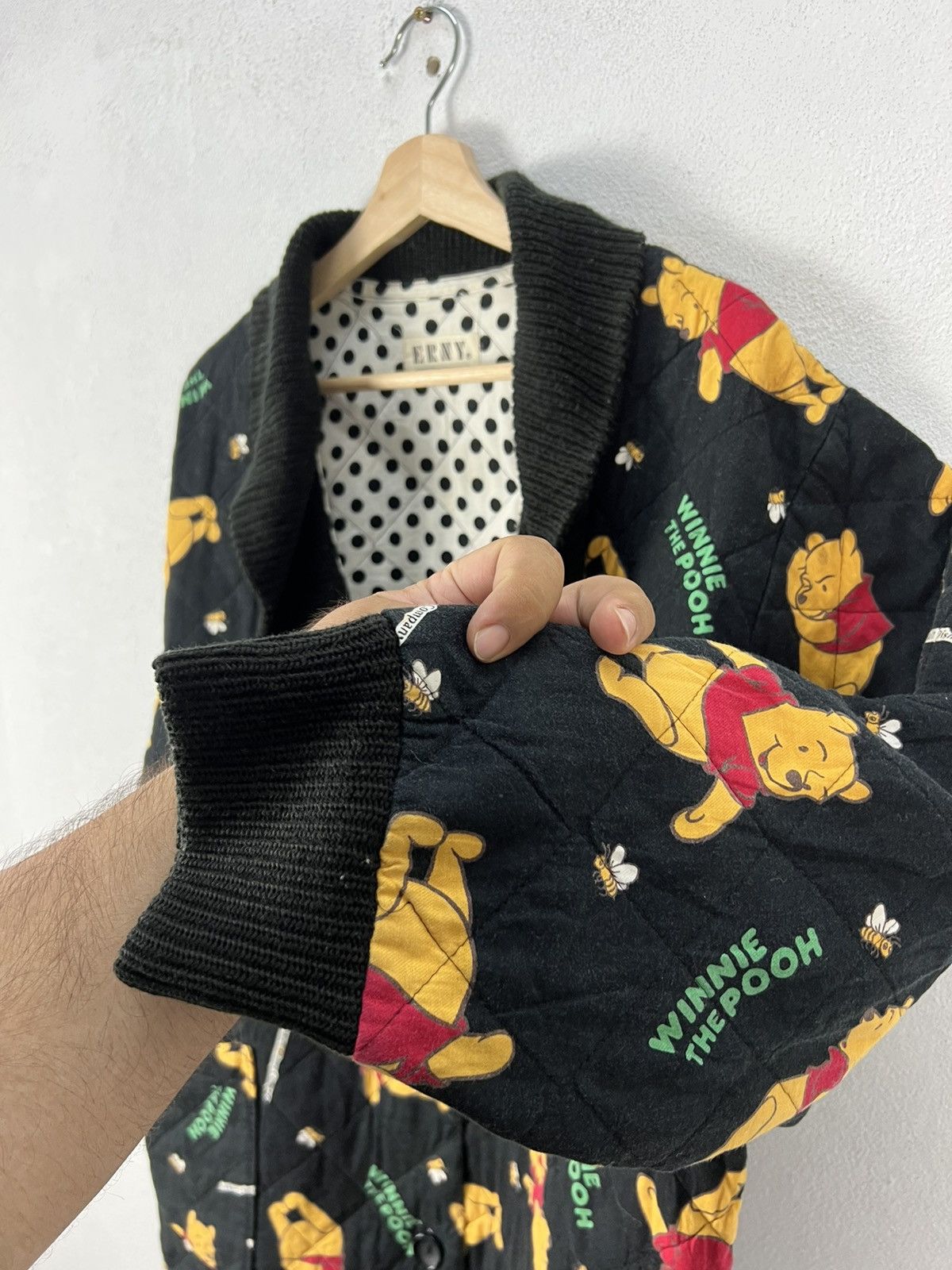 Disney VINTAGE ERNY WALT DISNEY COMPANY POOH FULL PRINT JACKET Size US L / EU 52-54 / 3 - 7 Thumbnail