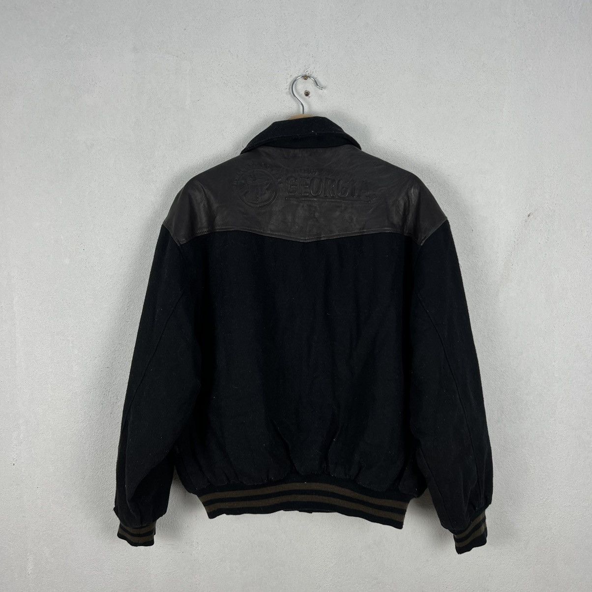 Japanese Brand VINTAGE GEORGIA VARSITY JACKET LEATHER HANDLING BIG LOGO Size US M / EU 48-50 / 2 - 8 Thumbnail