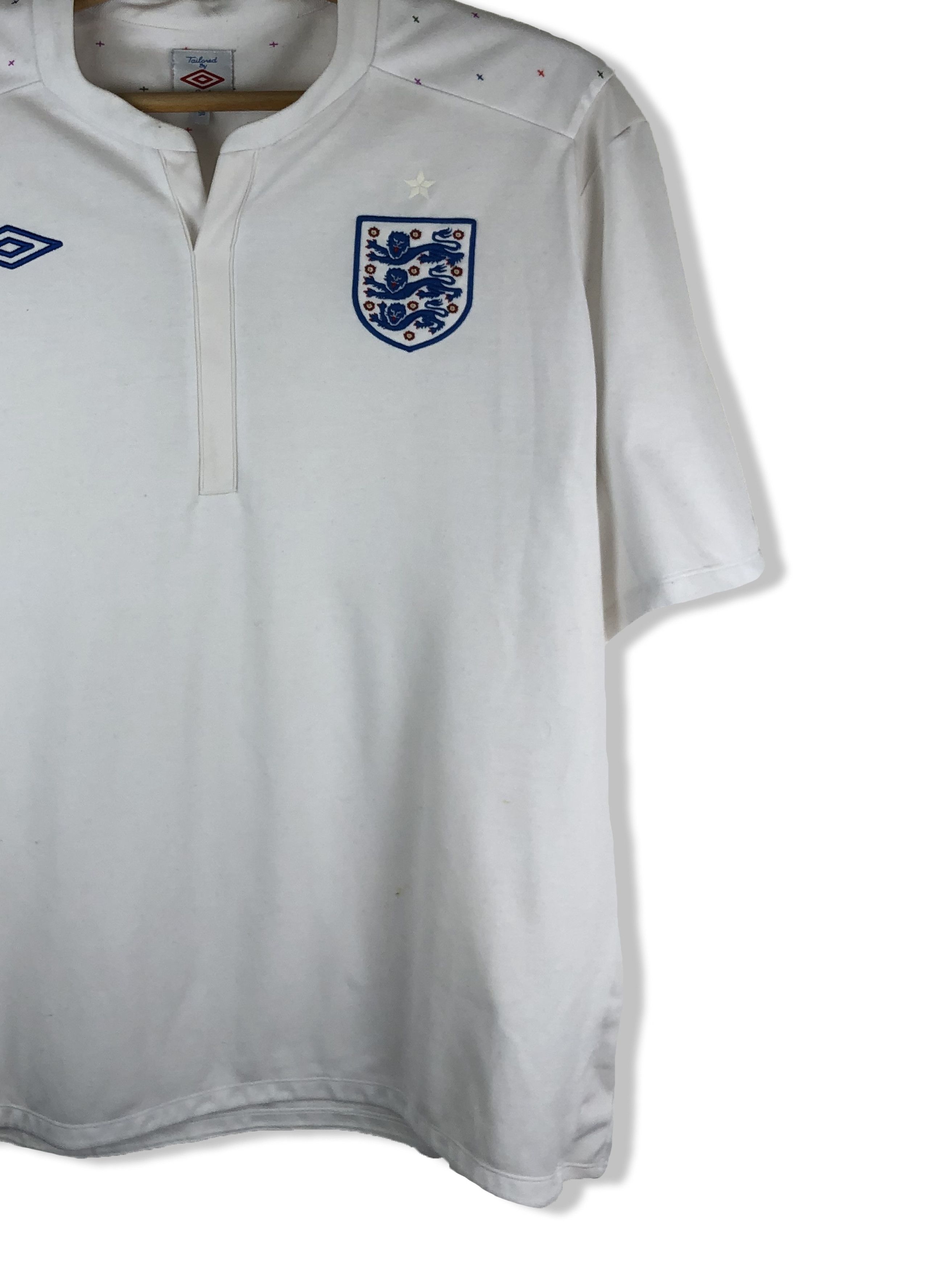 Umbro Vintage UMBRO White Soccer Jersey T-Shirt M151 Size US XXL / EU 58 / 5 - 2 Thumbnail