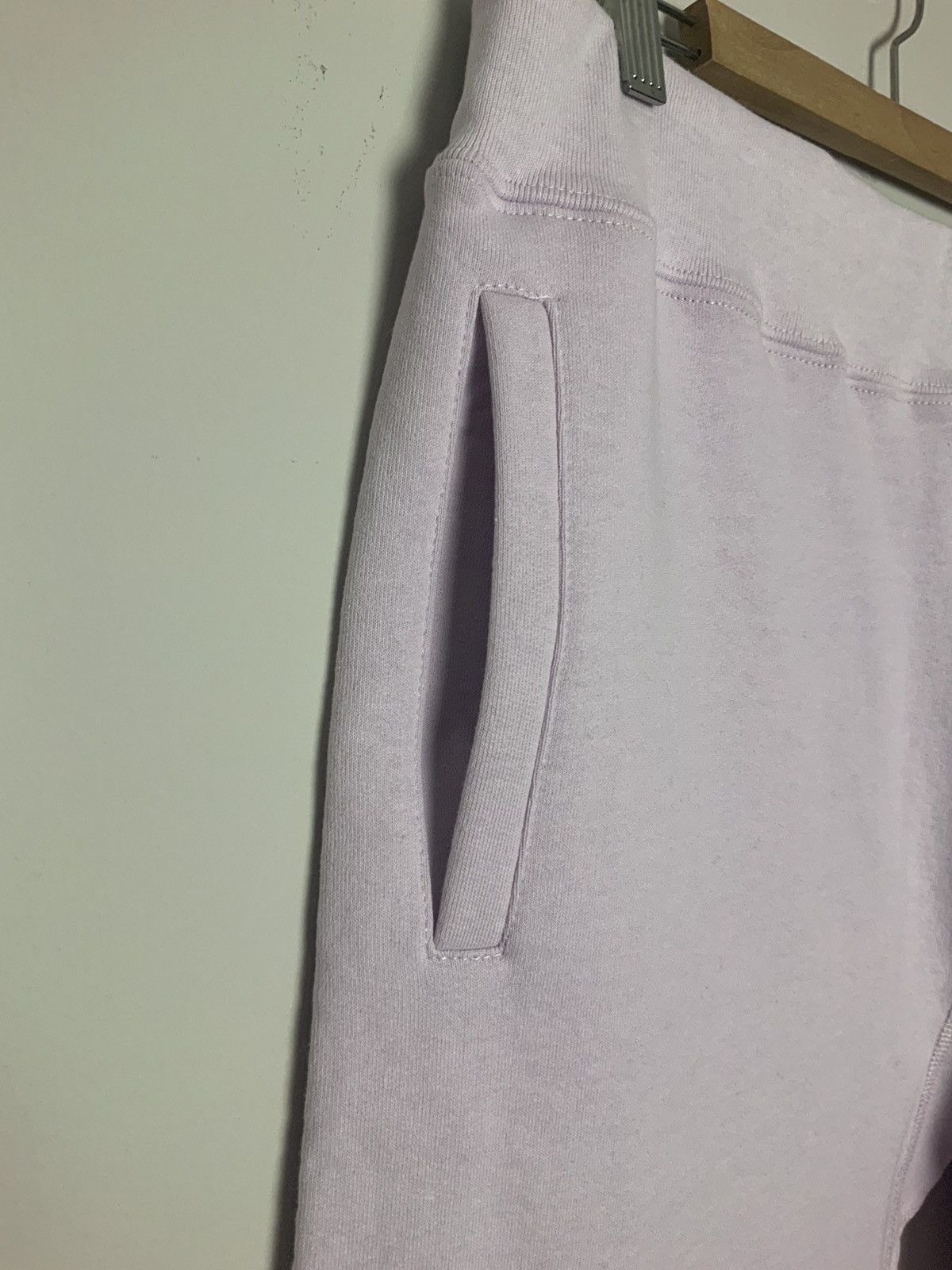 Supreme Supreme Corner Label Sweatpants Light Purple Medium Size US 32 / EU 48 - 4 Thumbnail