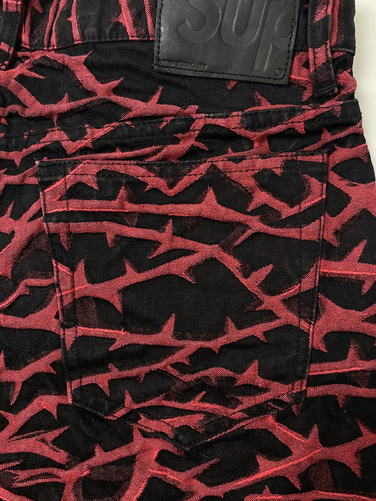 Supreme Supreme Thorn 5 Pocket Denim Jeans Red Black 32 Size US 32 / EU 48 - 10 Thumbnail
