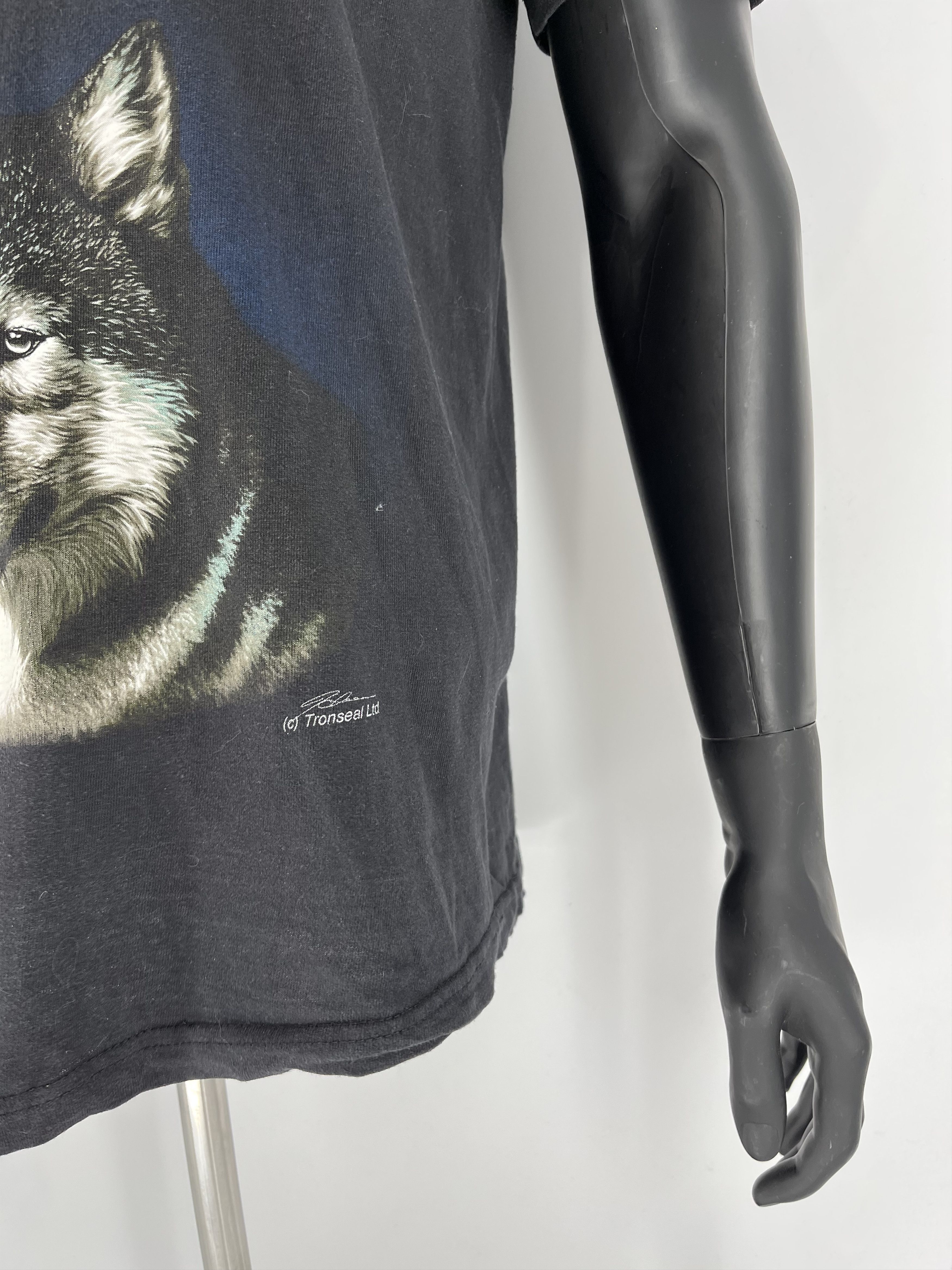 Vintage Vintage 90s Wolf Face Boxy Fit Tee Zip It London Size US XL / EU 56 / 4 - 5 Thumbnail