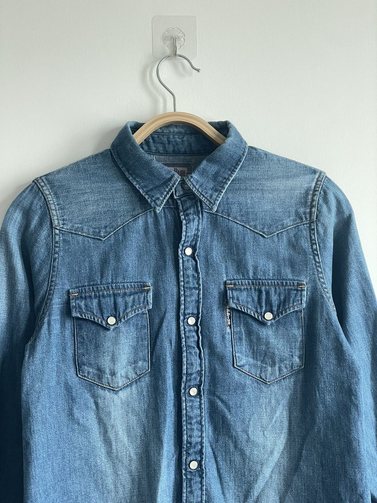Blue Blue Japan BLUE BLUE JAPAN PEARL BUTTON SNAP Size US S / EU 44-46 / 1 - 2 Thumbnail