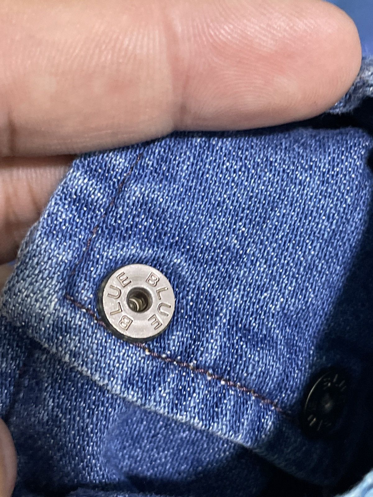Blue Blue Japan BLUE BLUE JAPAN PEARL BUTTON SNAP Size US S / EU 44-46 / 1 - 9 Thumbnail