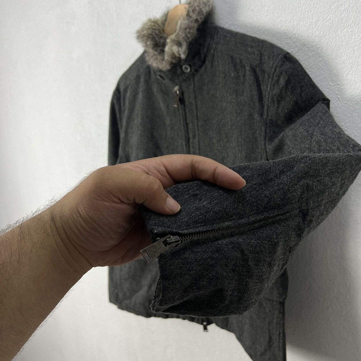Calvin Klein CALVIN KLEIN MINK FUR COLLAR ZIPPER JACKET Size US L / EU 52-54 / 3 - 5 Thumbnail