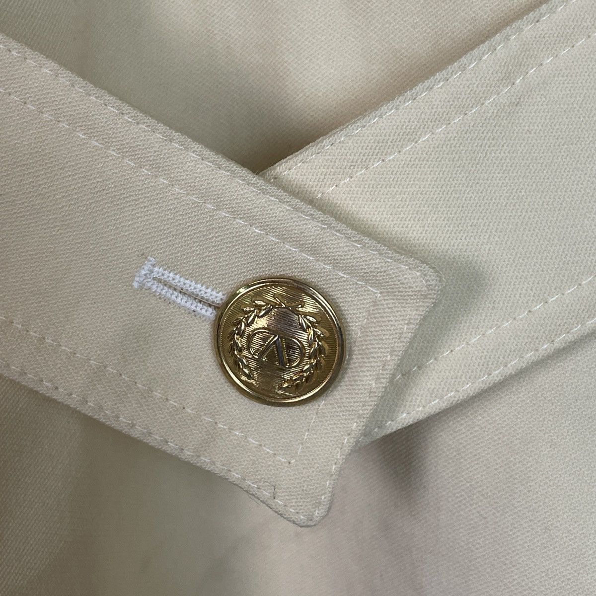 Valentino Valentino Garavani Miss V V Button Coat Size M / US 6-8 / IT 42-44 - 16 Thumbnail