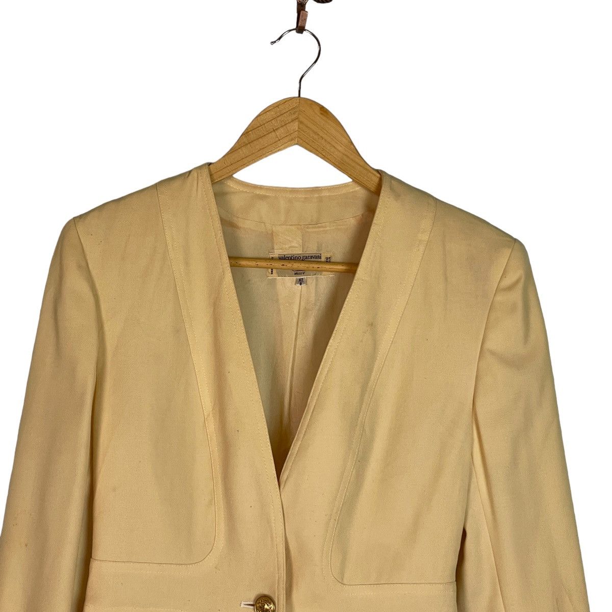 Valentino Valentino Garavani Miss V V Button Coat Size M / US 6-8 / IT 42-44 - 3 Thumbnail