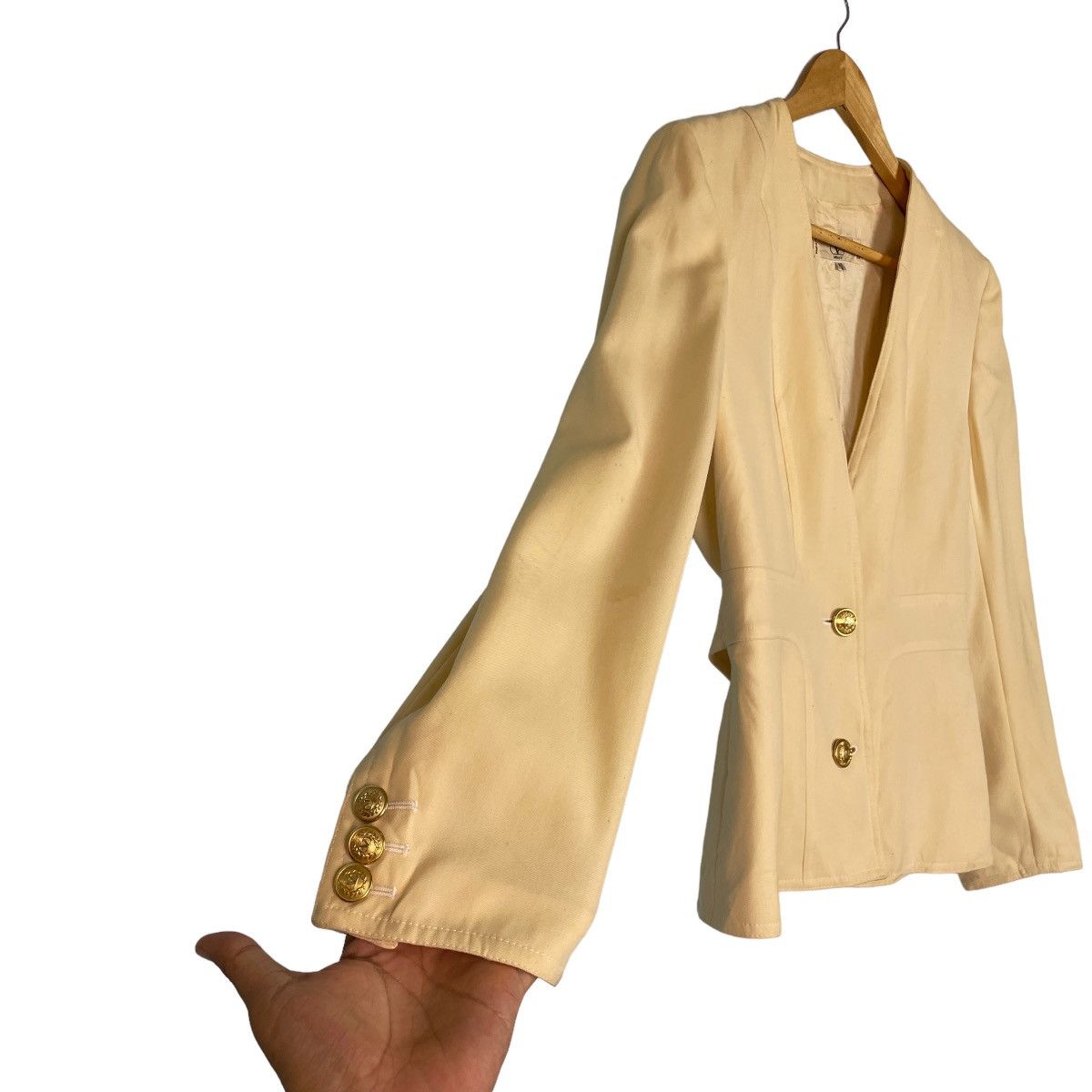 Valentino Valentino Garavani Miss V V Button Coat Size M / US 6-8 / IT 42-44 - 6 Thumbnail