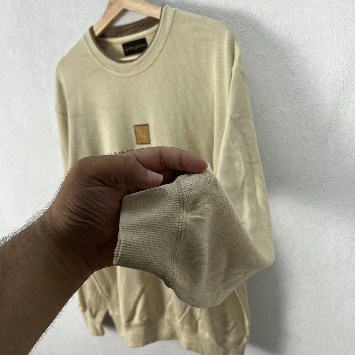 Japanese Brand VINTAGE GIANNI VALENTINO SWEATSHIRT BIG LOGO Size US L / EU 52-54 / 3 - 5 Thumbnail